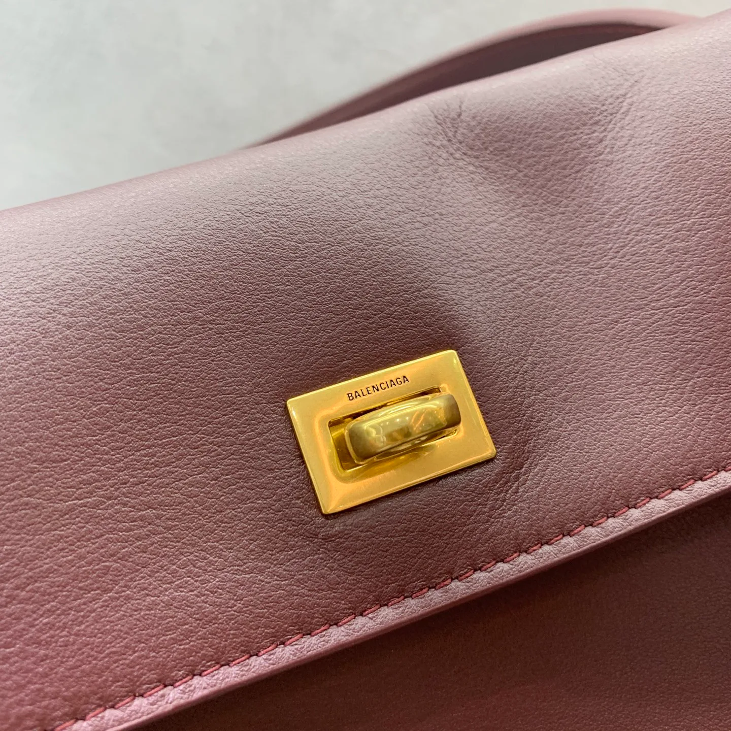 Классические Сумки Женские Balenciaga 18136464