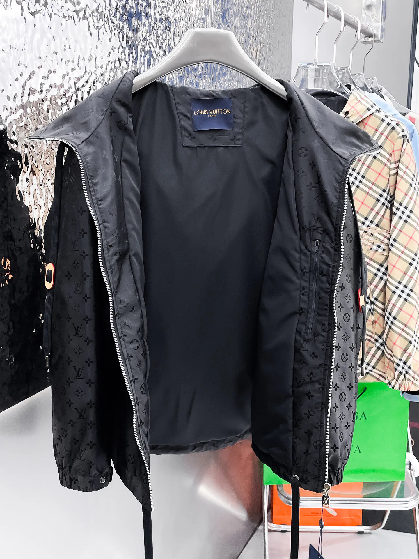Куртки И Пуховики Мужские Louis Vuitton 9352362