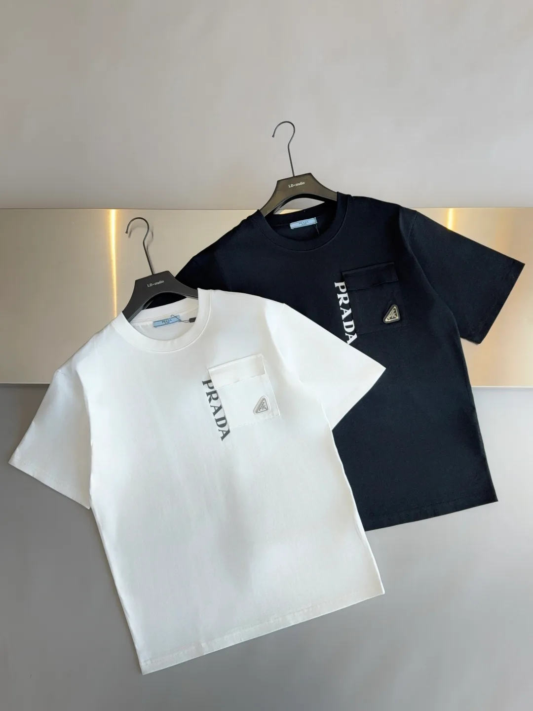 Футболки Женские Prada 10151616