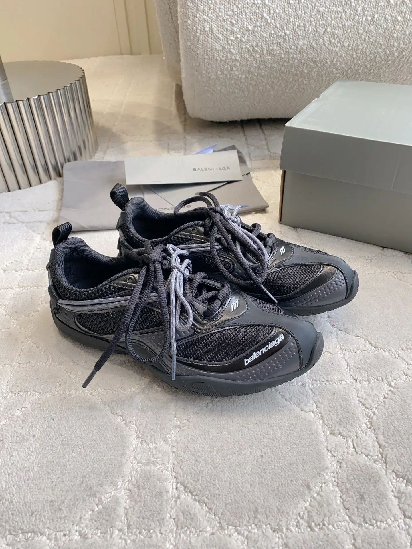 Кроссовки Женские Balenciaga 18133408