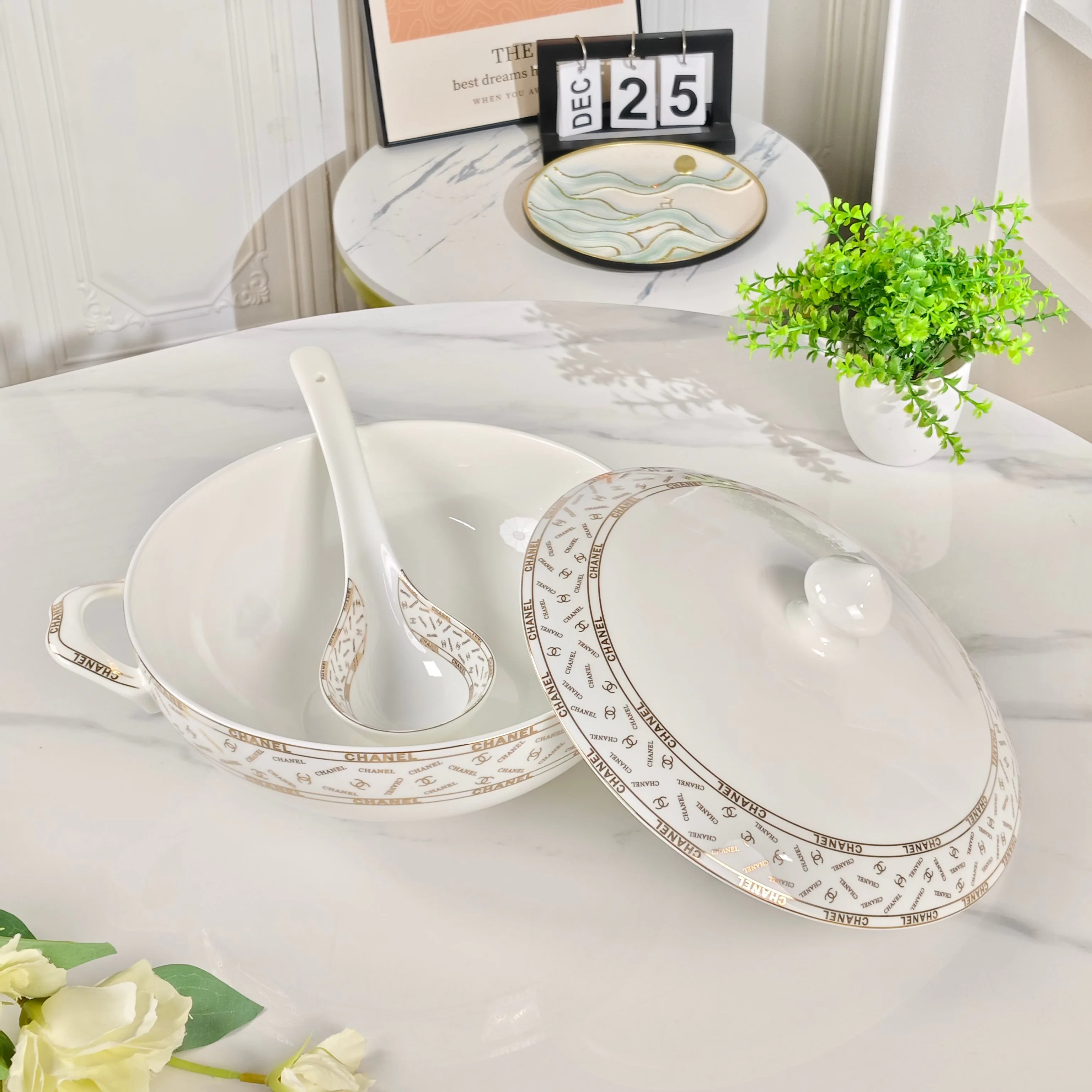 Посуда Chanel 1383337