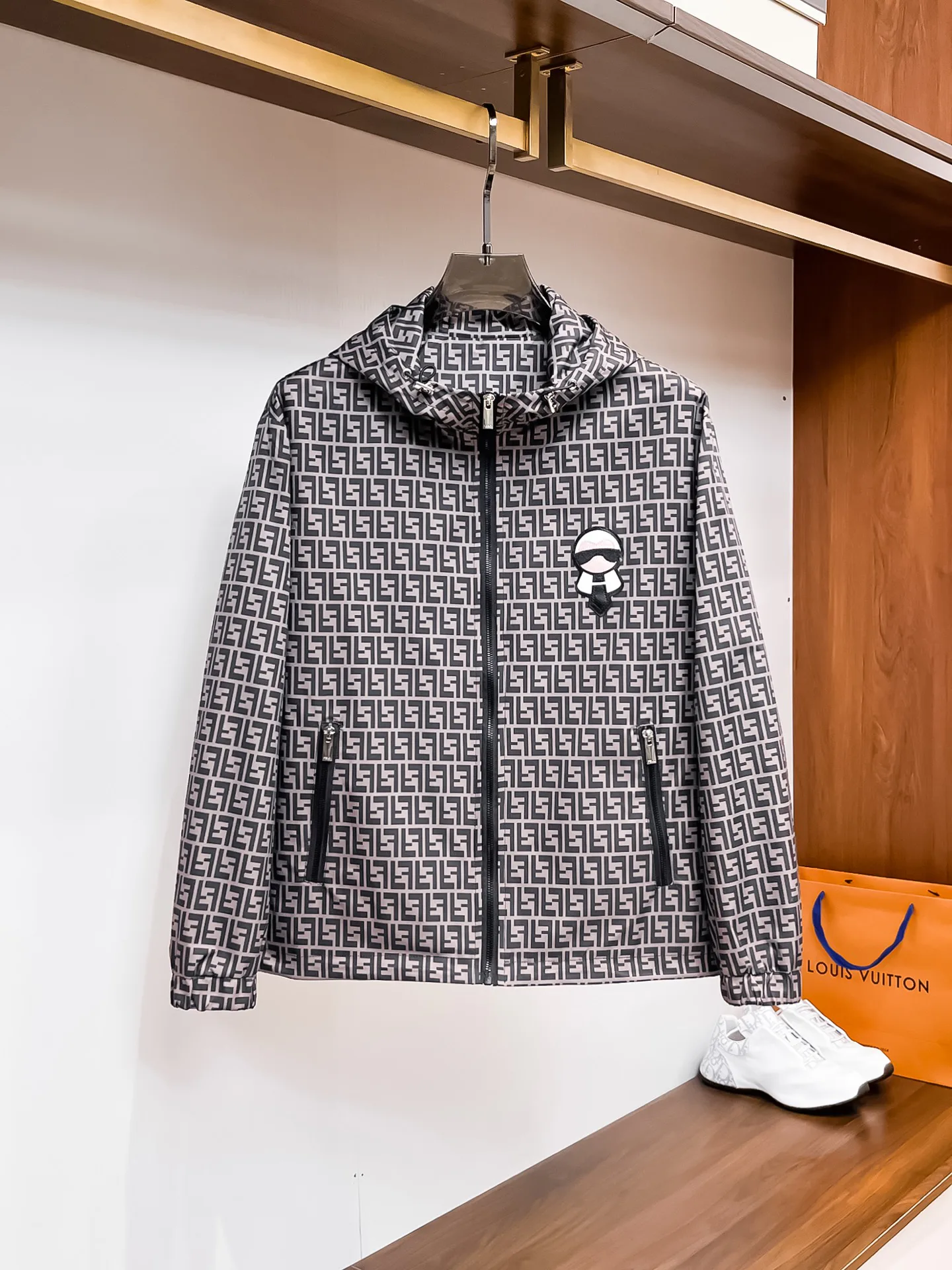 Куртки И Пуховики Мужские Fendi 18197248