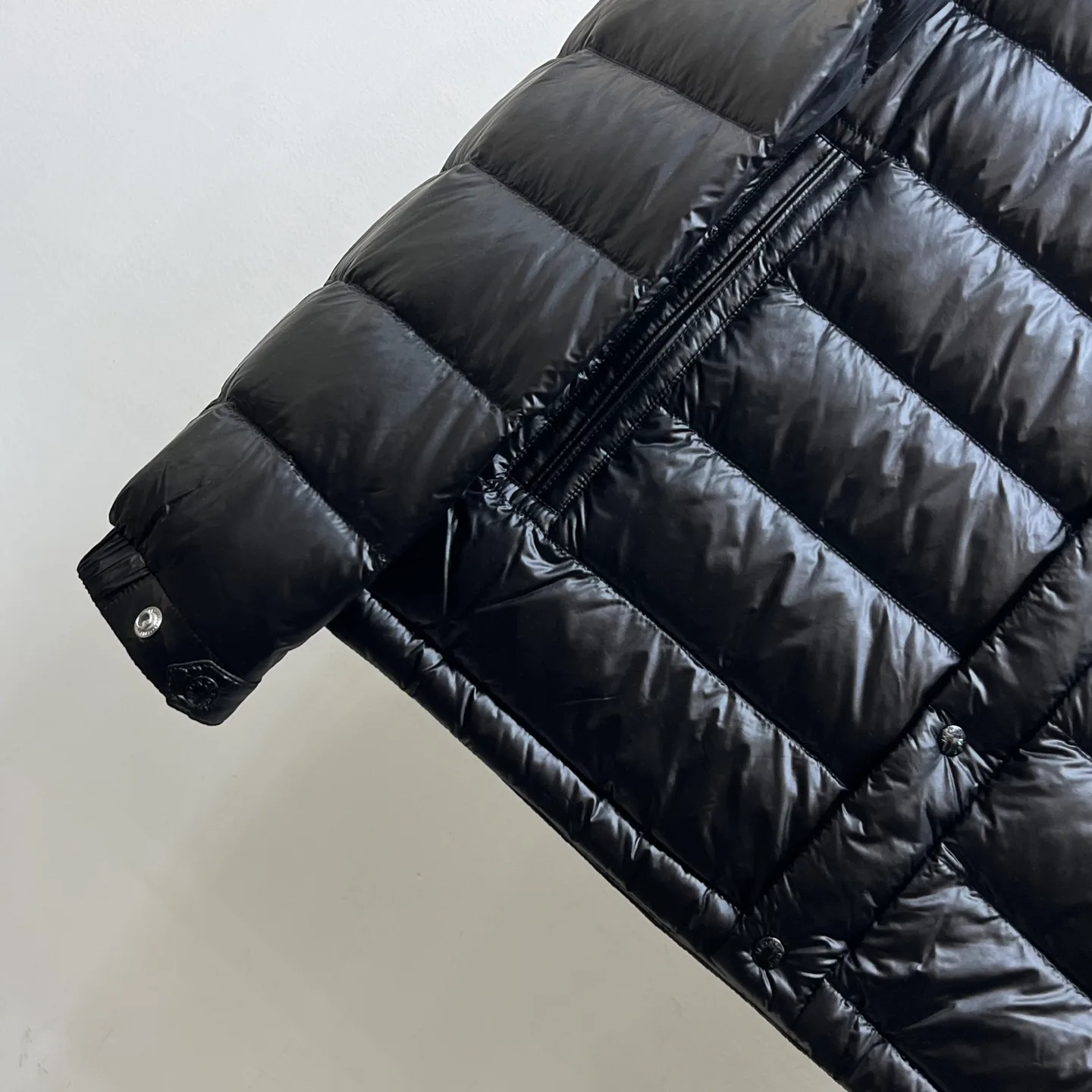 Куртки И Пуховики Женские Moncler 18048015