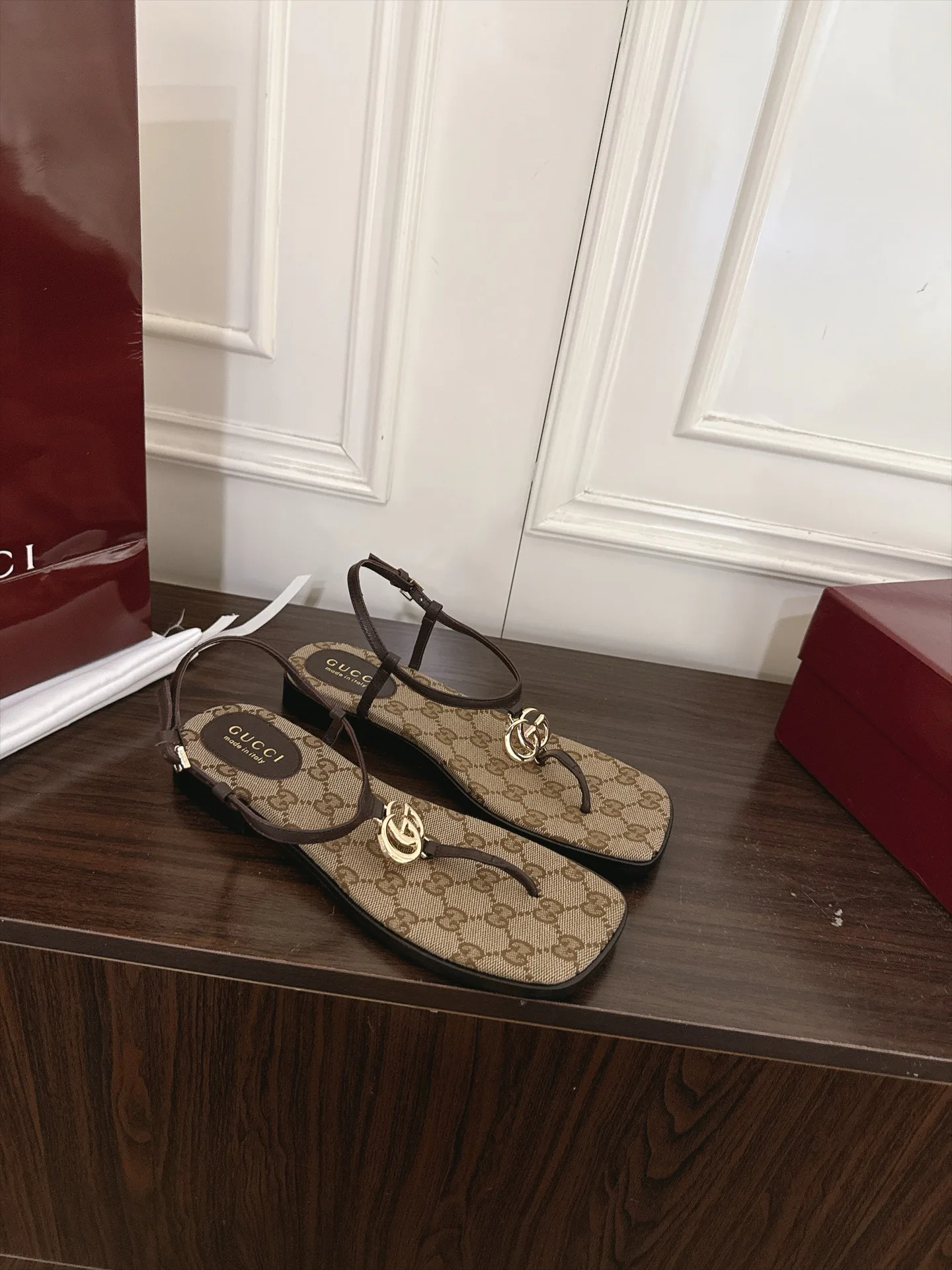Босоножки Женские Gucci 18143126
