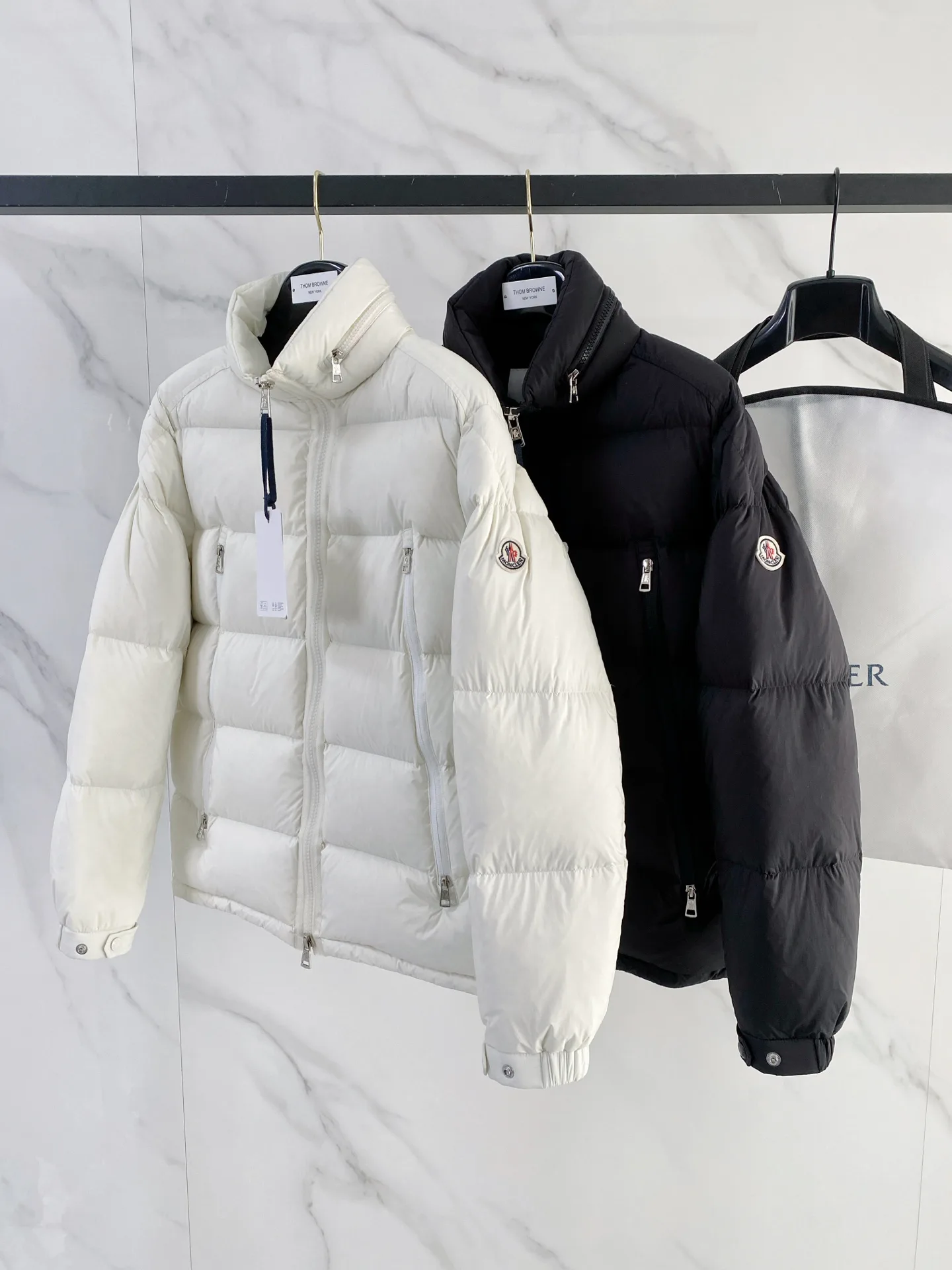 Куртки И Пуховики Мужские Moncler 382020