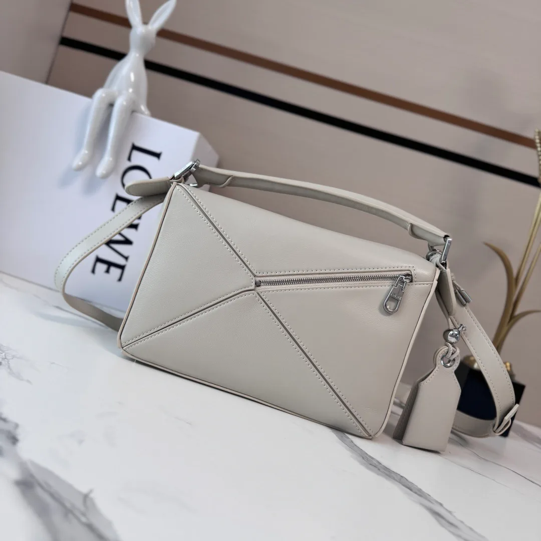 Классические Сумки Женские Loewe 11939083