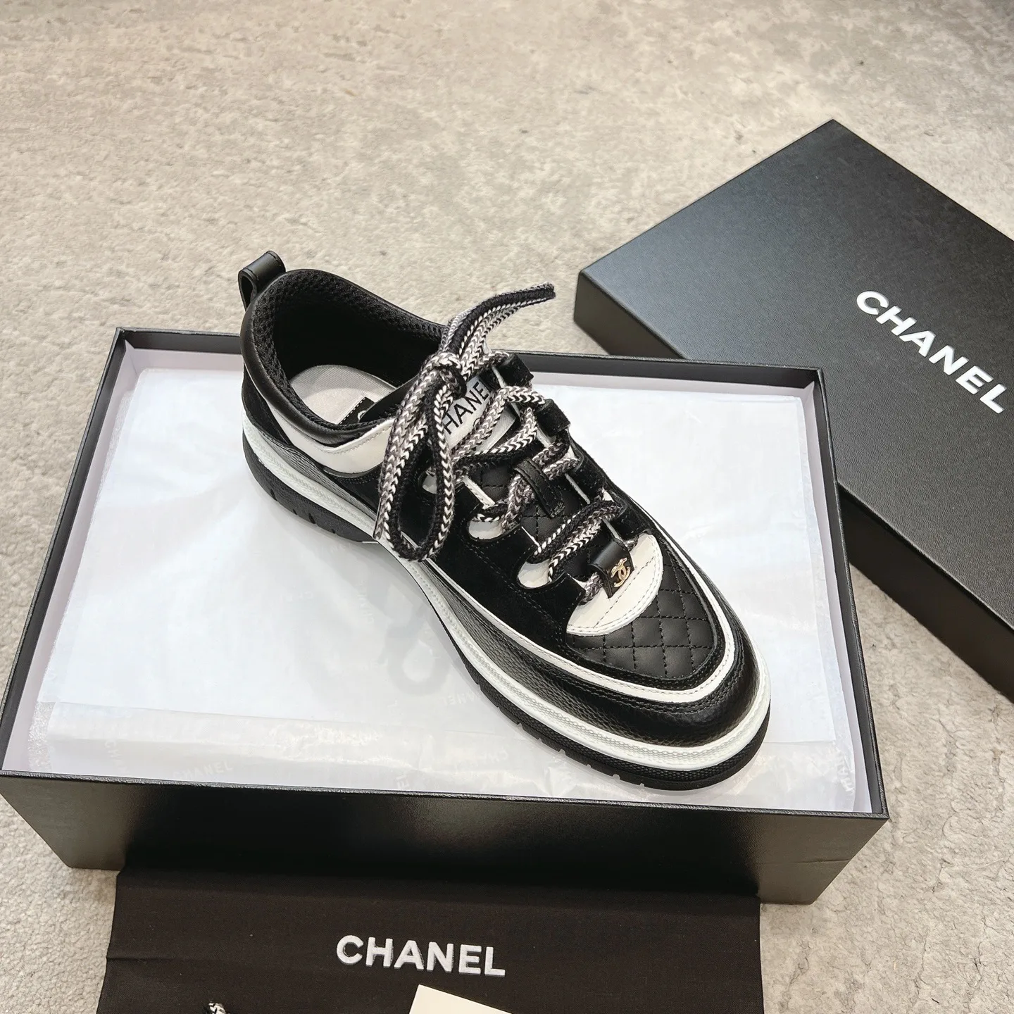 Кроссовки Женские Chanel 11407473