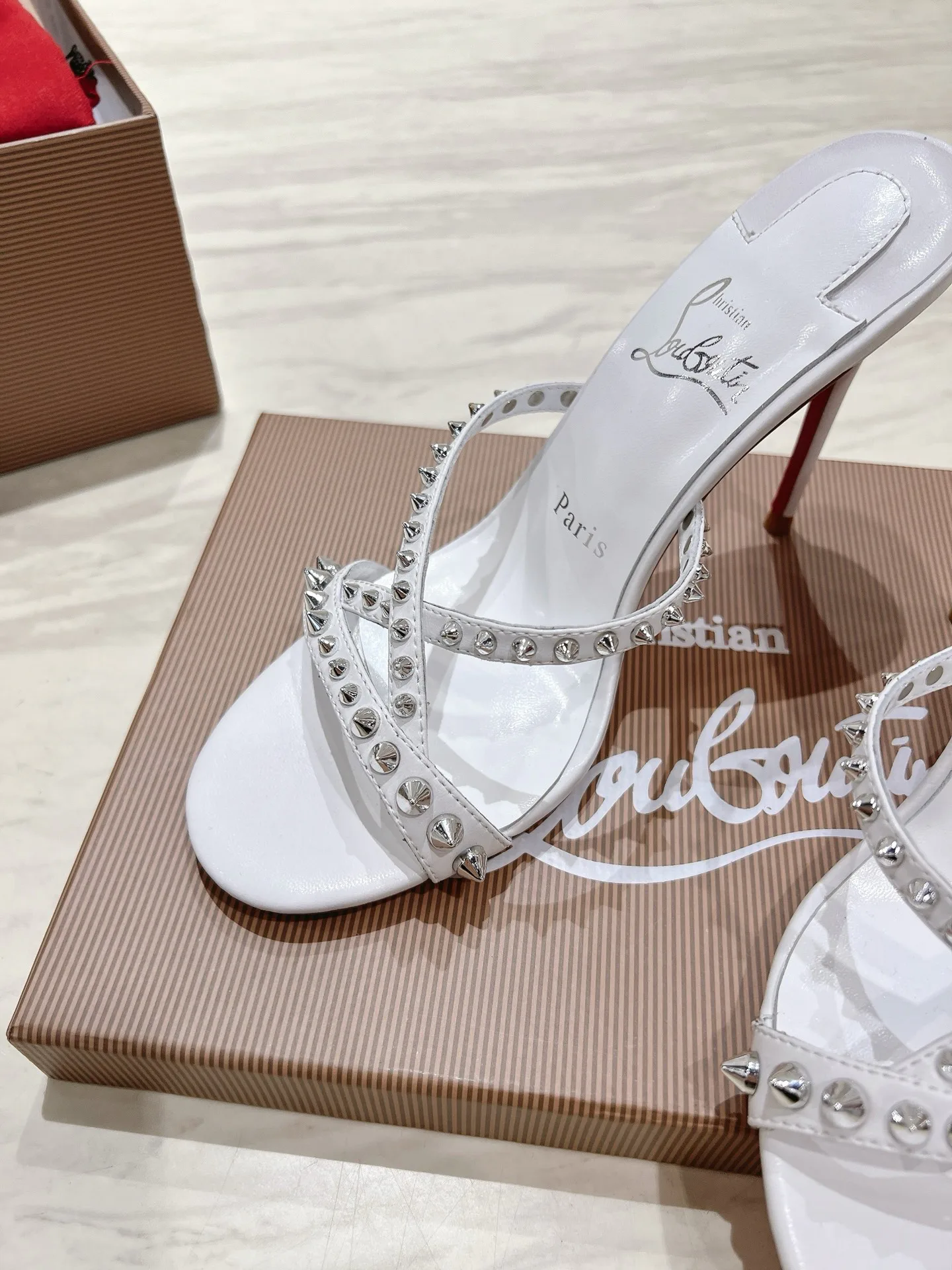Босоножки Женские Christian Louboutin 35784