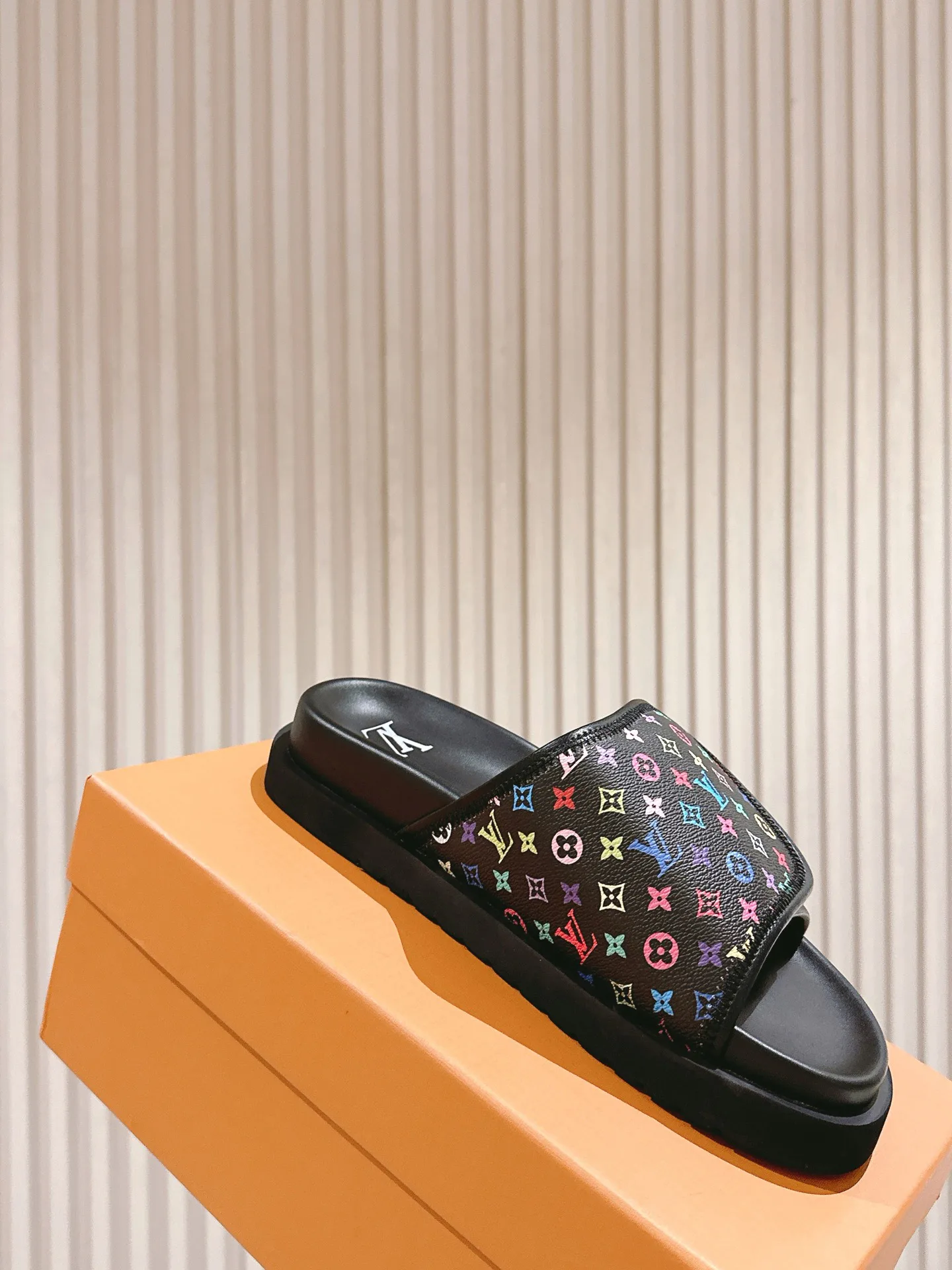 Шлепанцы Мужские Louis Vuitton 33395