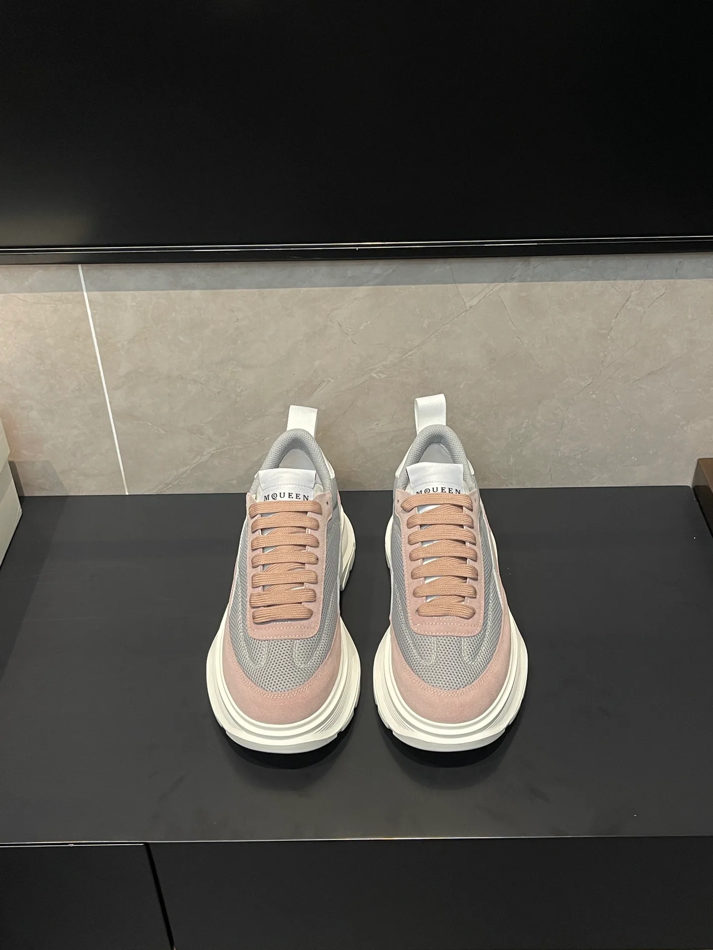 Кроссовки Женские Alexander Mcqueen 18363953