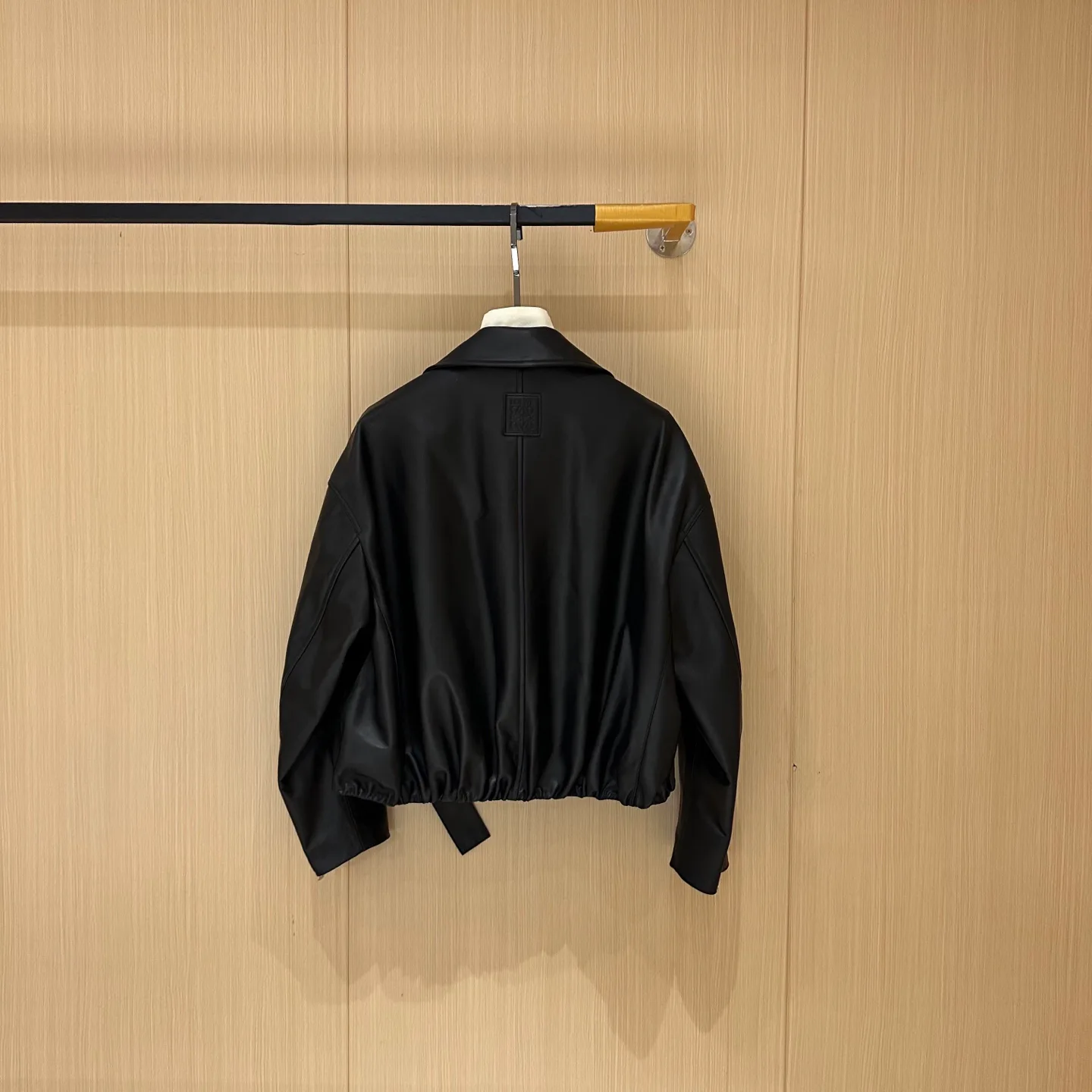 Кожаные Куртки И Дублёнки Женские Loewe 10783212