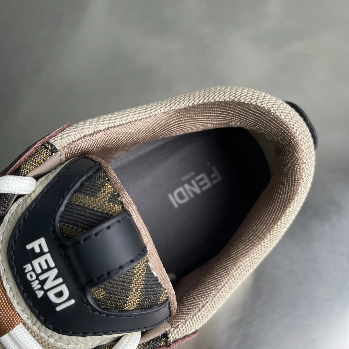 Кроссовки Мужские Fendi 9464408