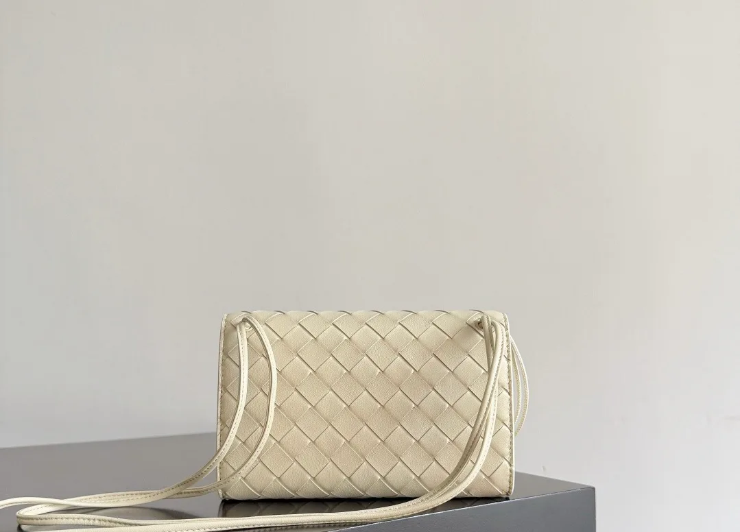 Классические Сумки Женские Bottega Veneta 11656932