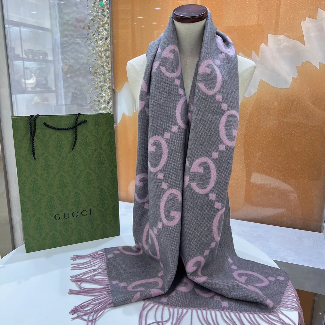 Шарфы Gucci 2642459