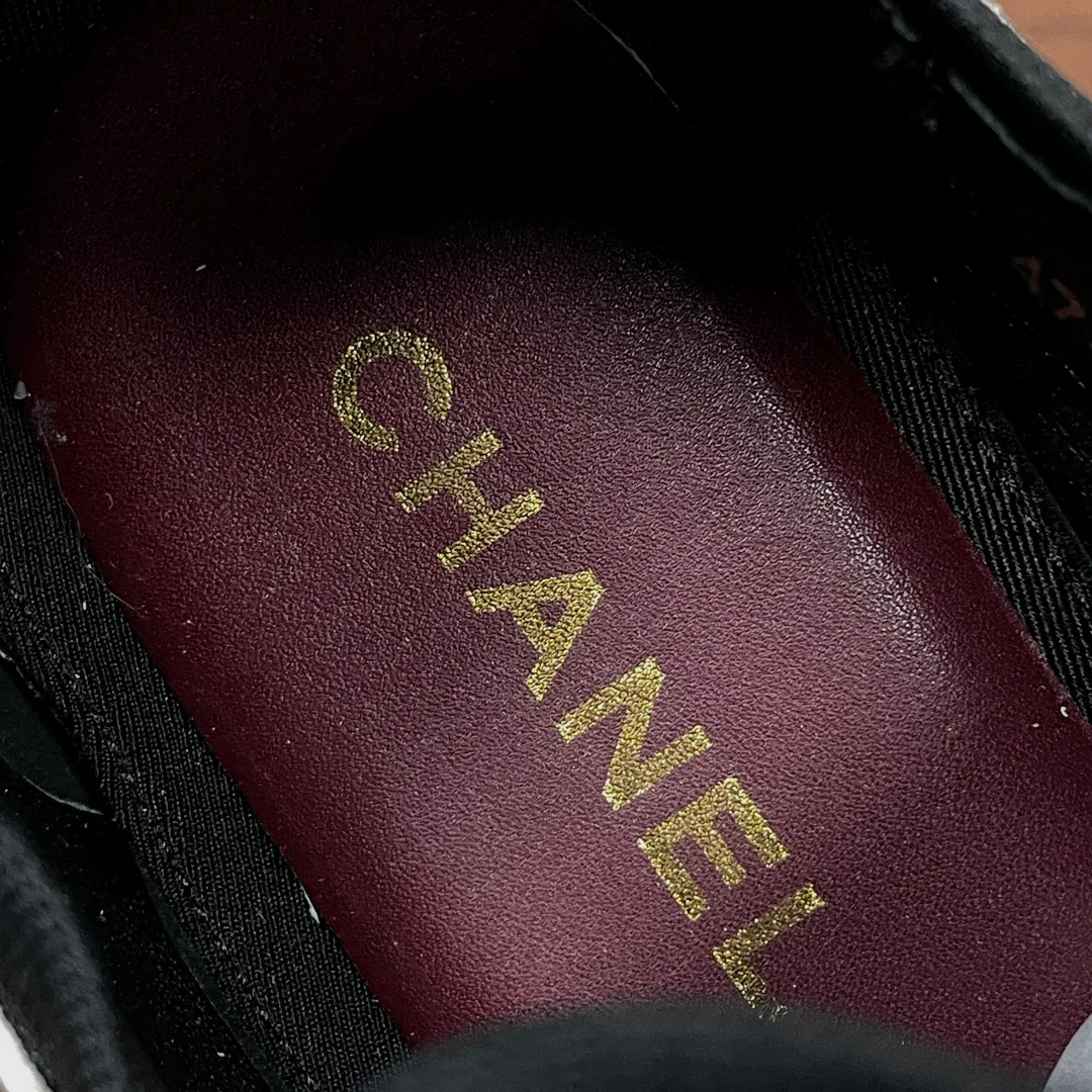 Кроссовки Женские Chanel 17542465