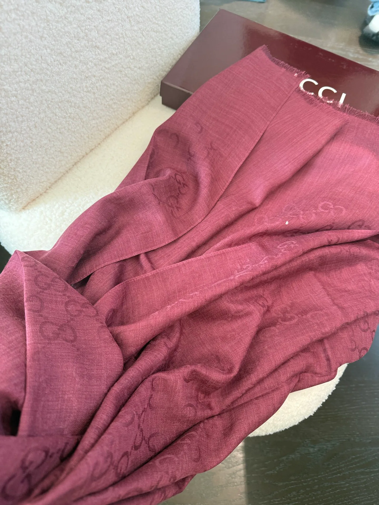 Шарфы Gucci 17945603