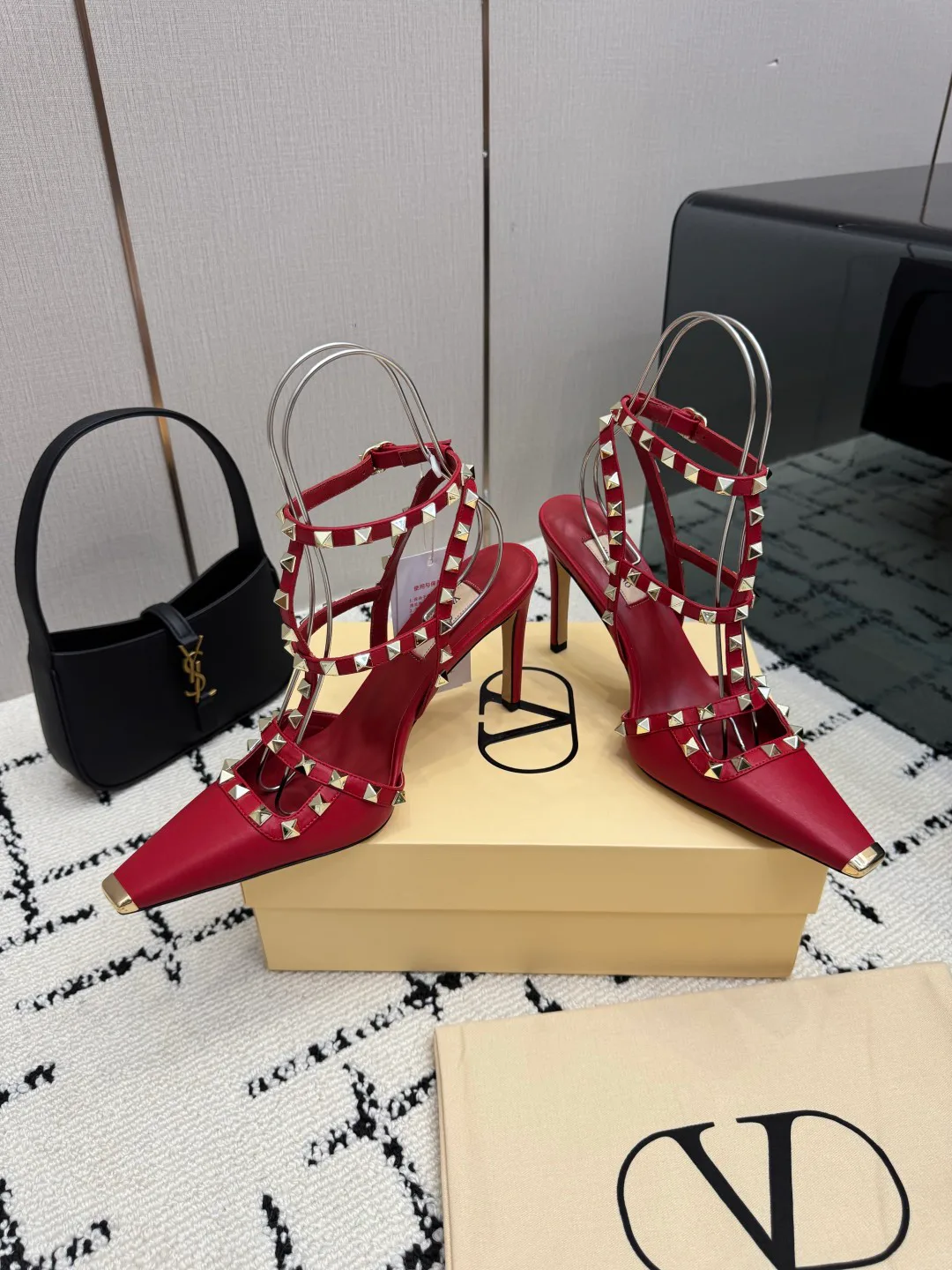 Босоножки Женские Valentino 17594491