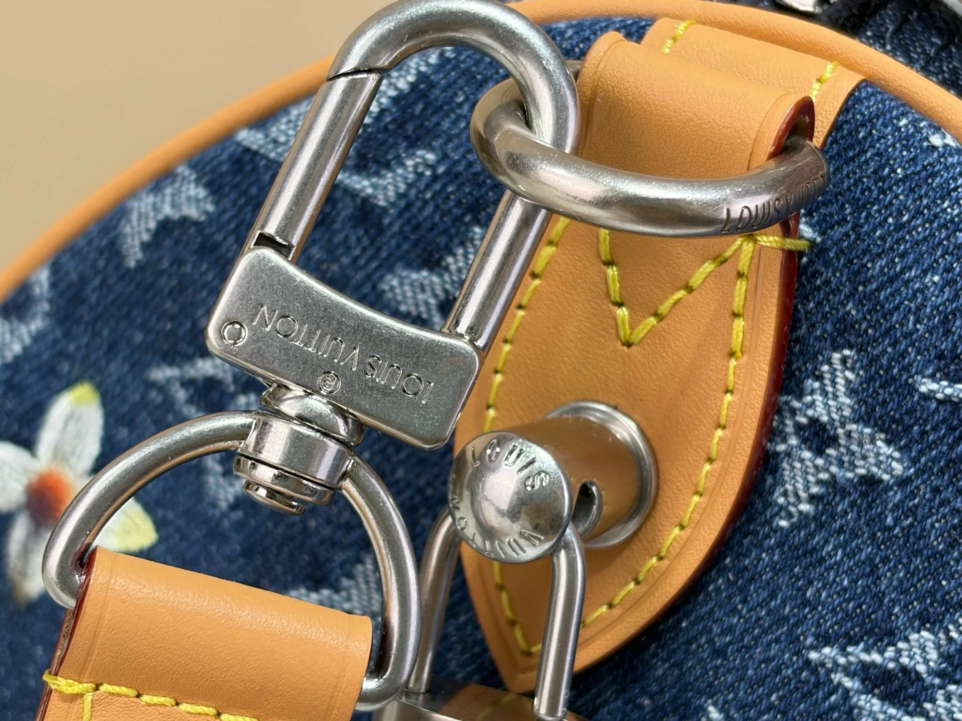 Классические Сумки Женские Louis Vuitton 17450396