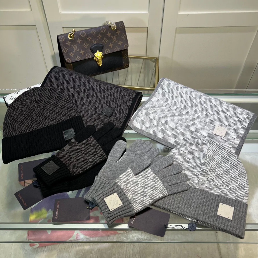 Головные Уборы Louis Vuitton 823947