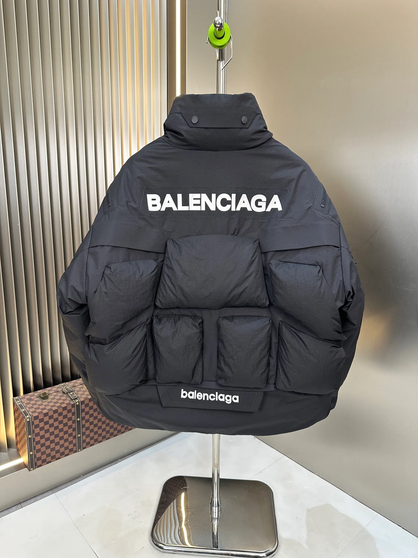 Куртки И Пуховики Женские Balenciaga 788976