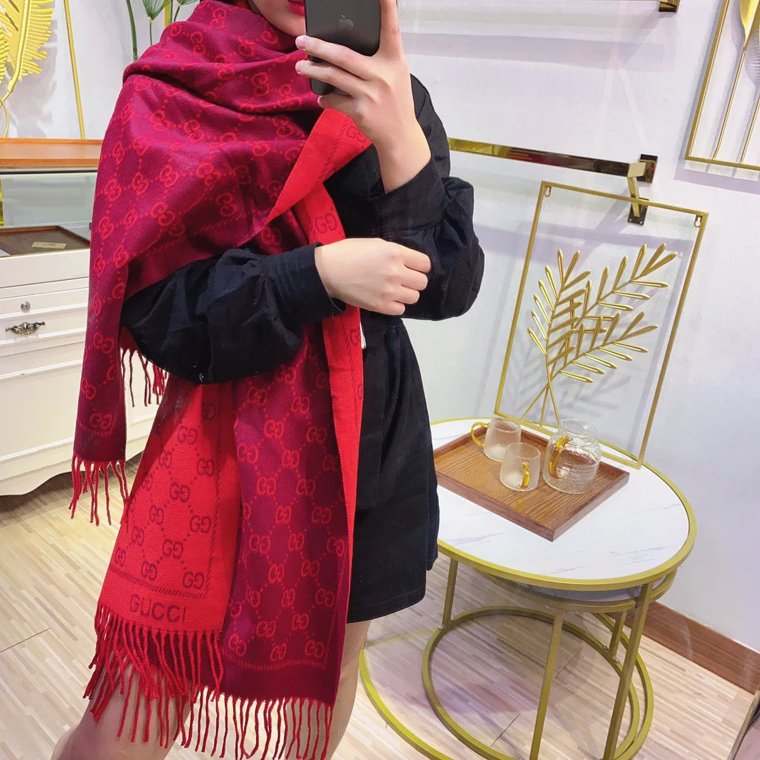 Шарфы Gucci 18291468