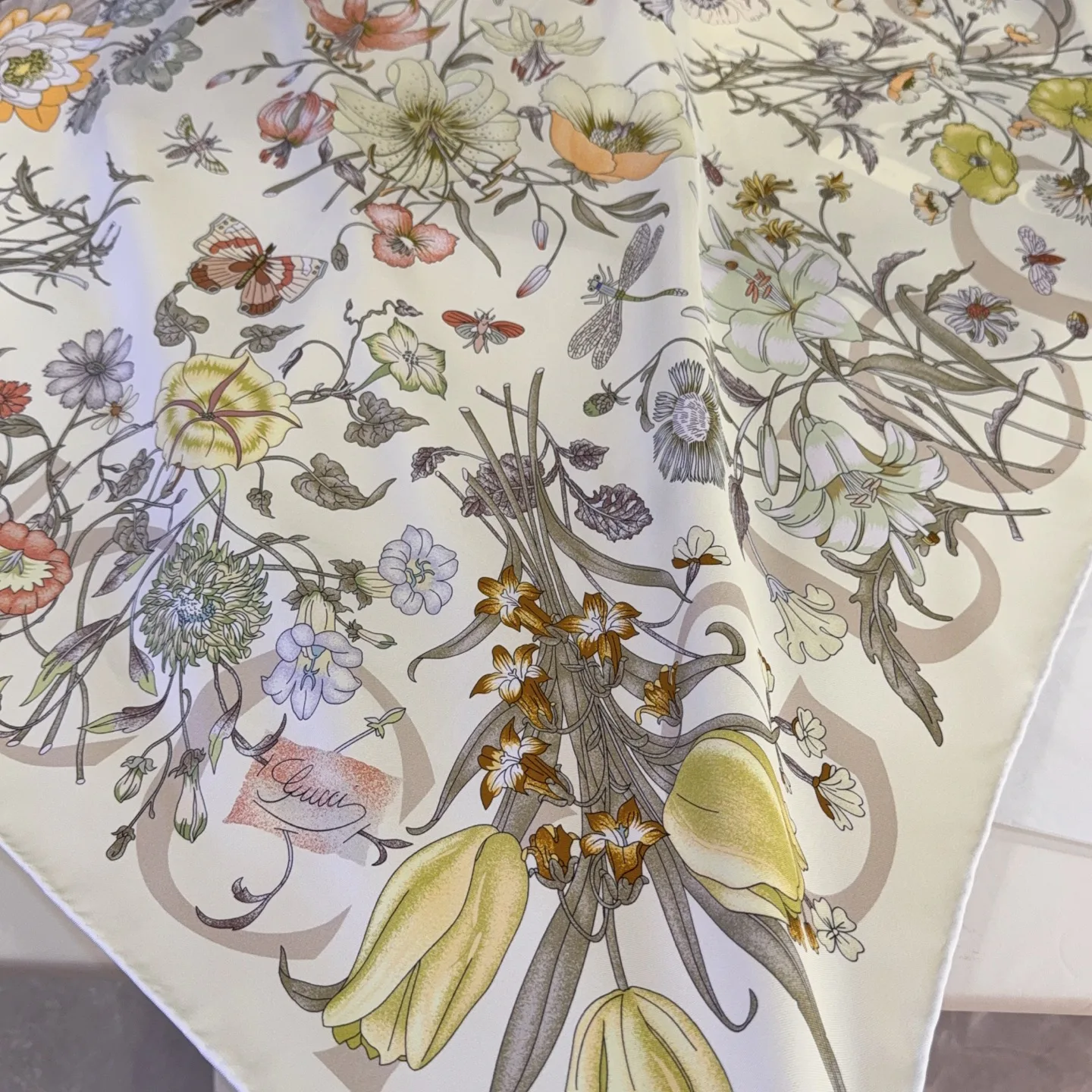 Шарфы Gucci 13325687