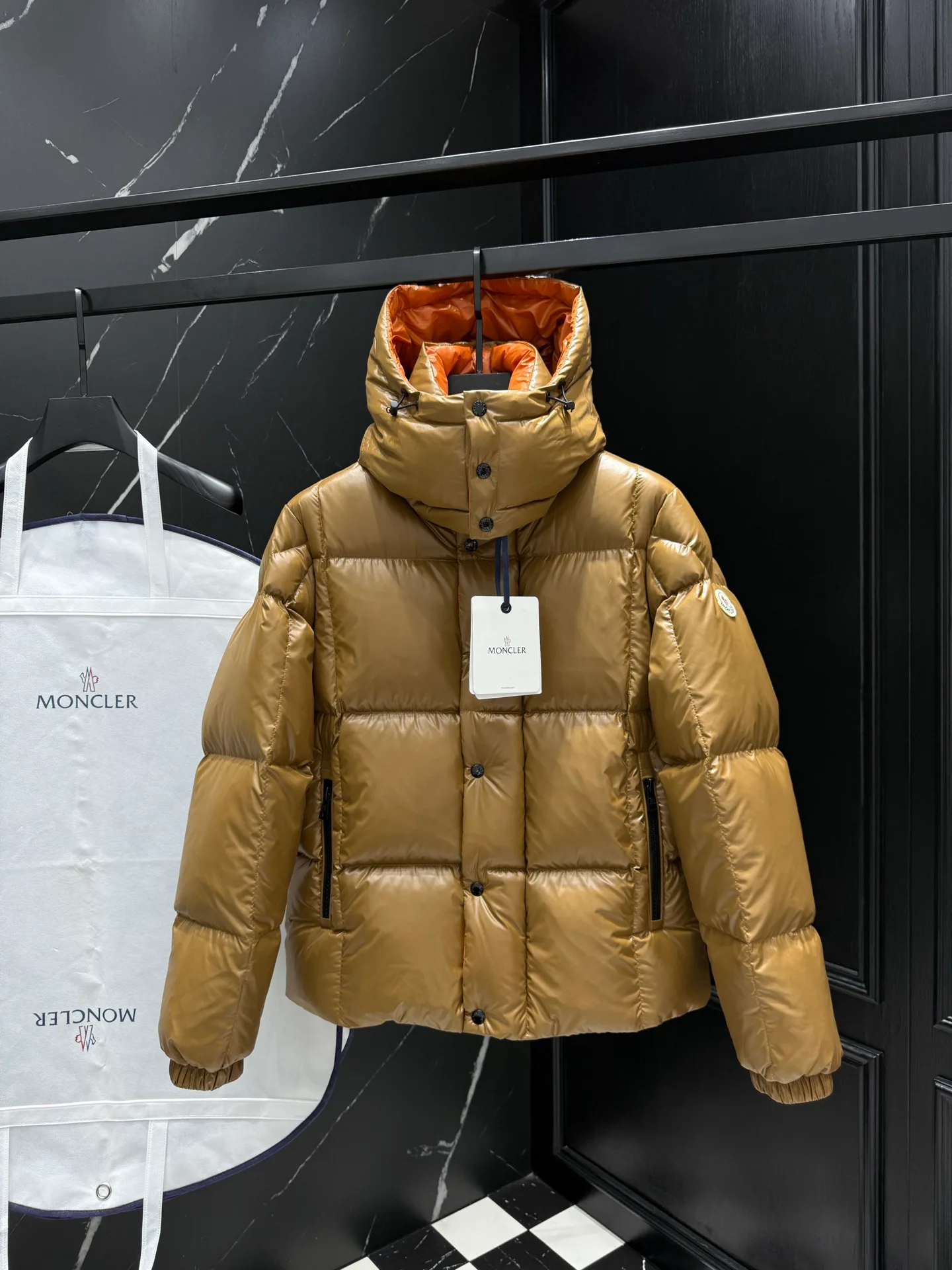 Куртки И Пуховики Мужские Moncler 1004050