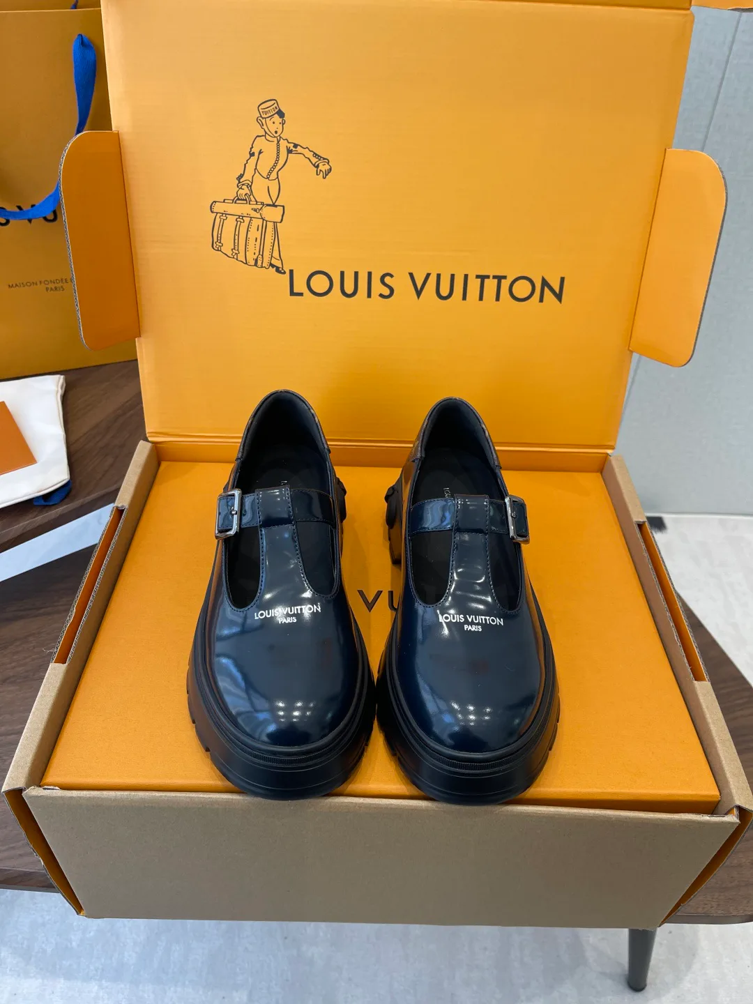 Туфли Женские Louis Vuitton 1401154