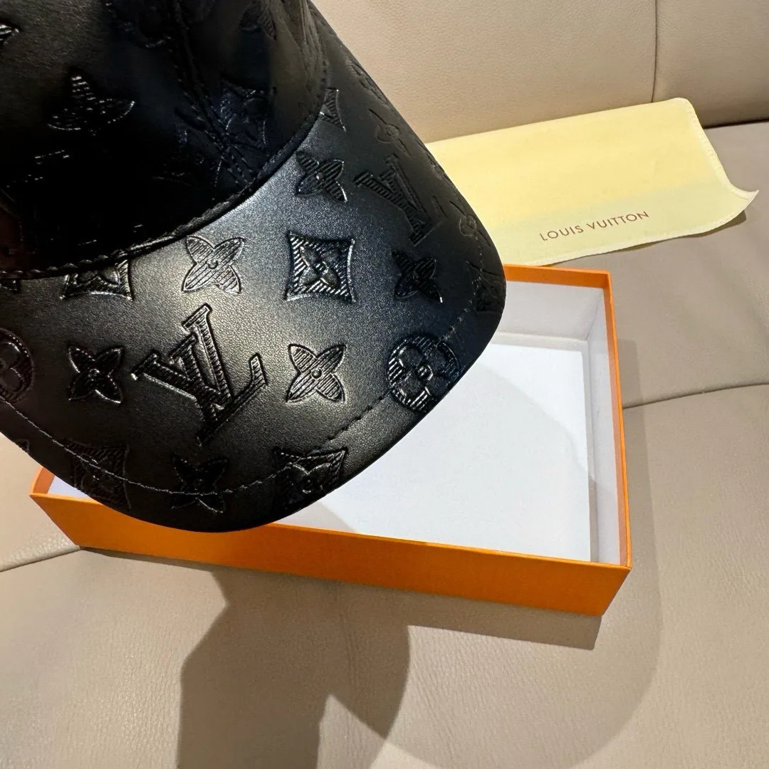 Головные Уборы Louis Vuitton 11529709