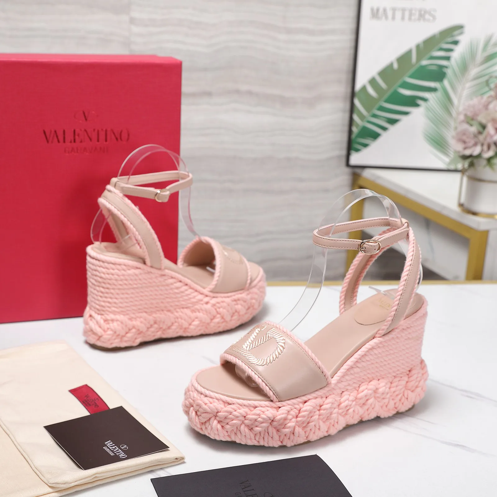 Босоножки Женские Valentino 17371717