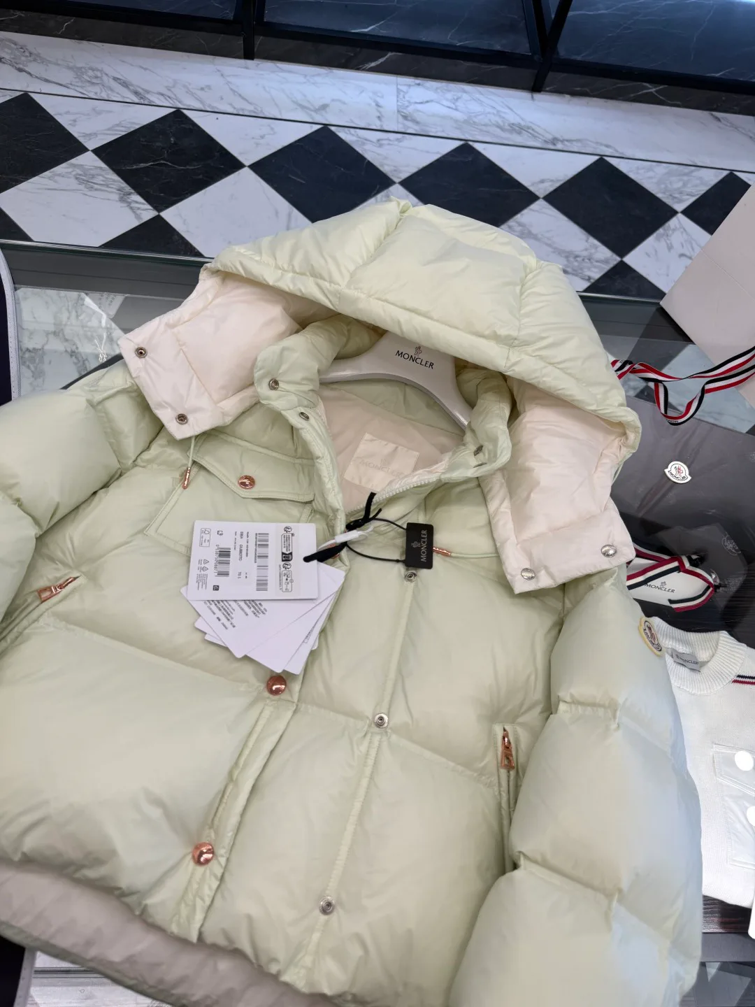 Куртки И Пуховики Женские Moncler 813084