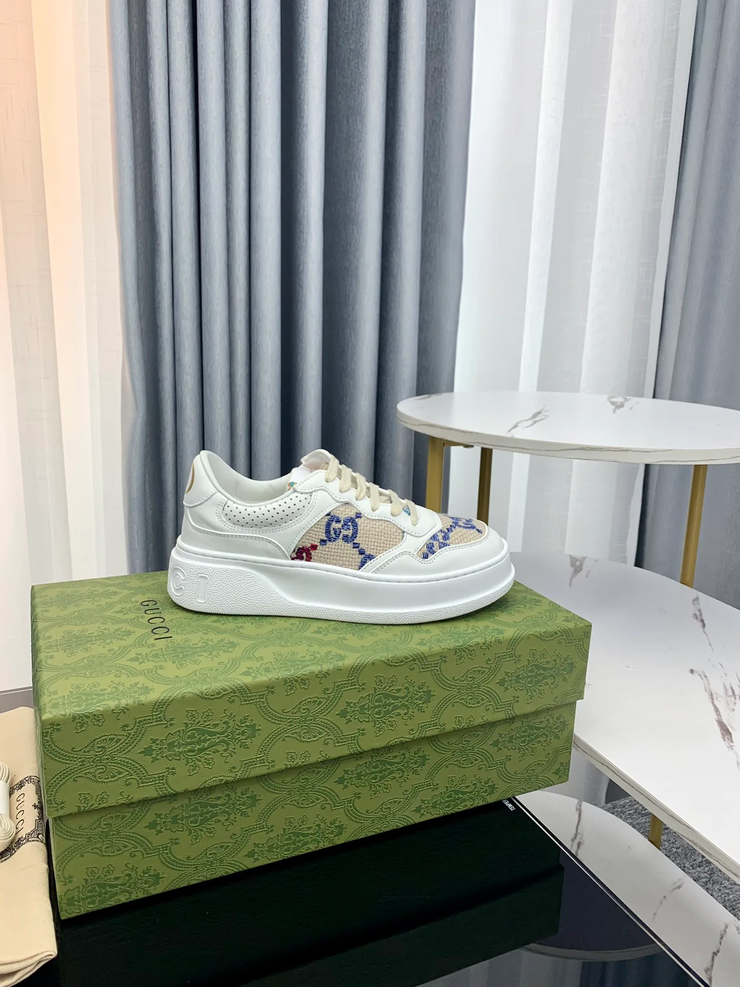 Кроссовки Женские Gucci 12227980