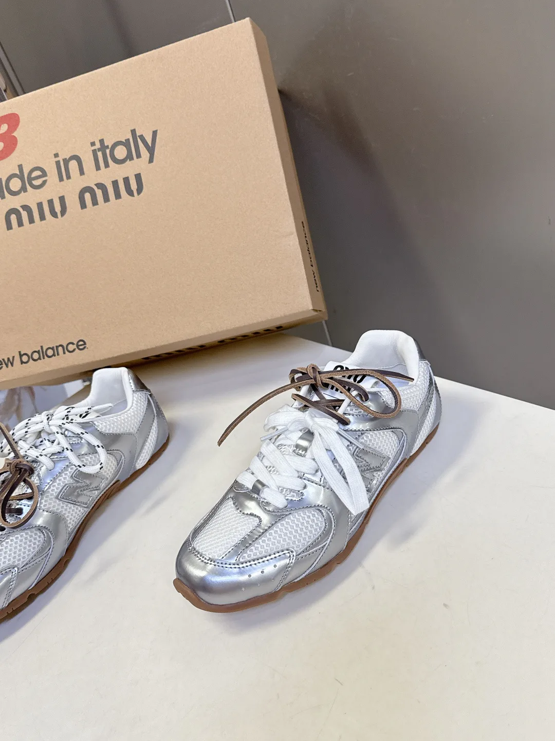 Кроссовки Женские Miu Miu 13454785