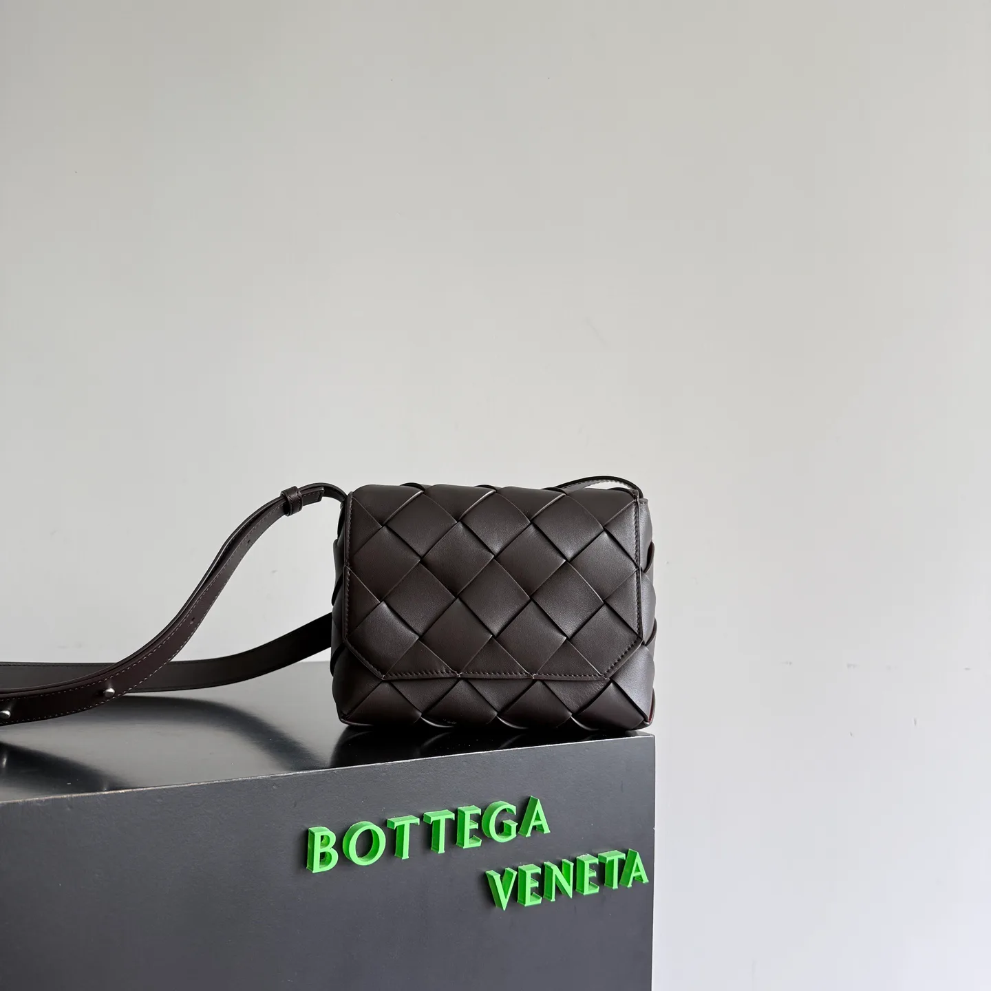 Сумки На Ремне Женские Bottega Veneta 17533399