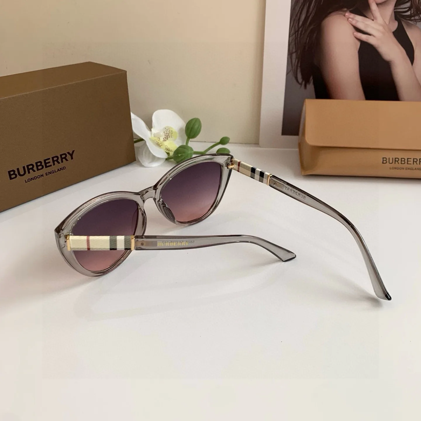 Очки Burberry 13135758