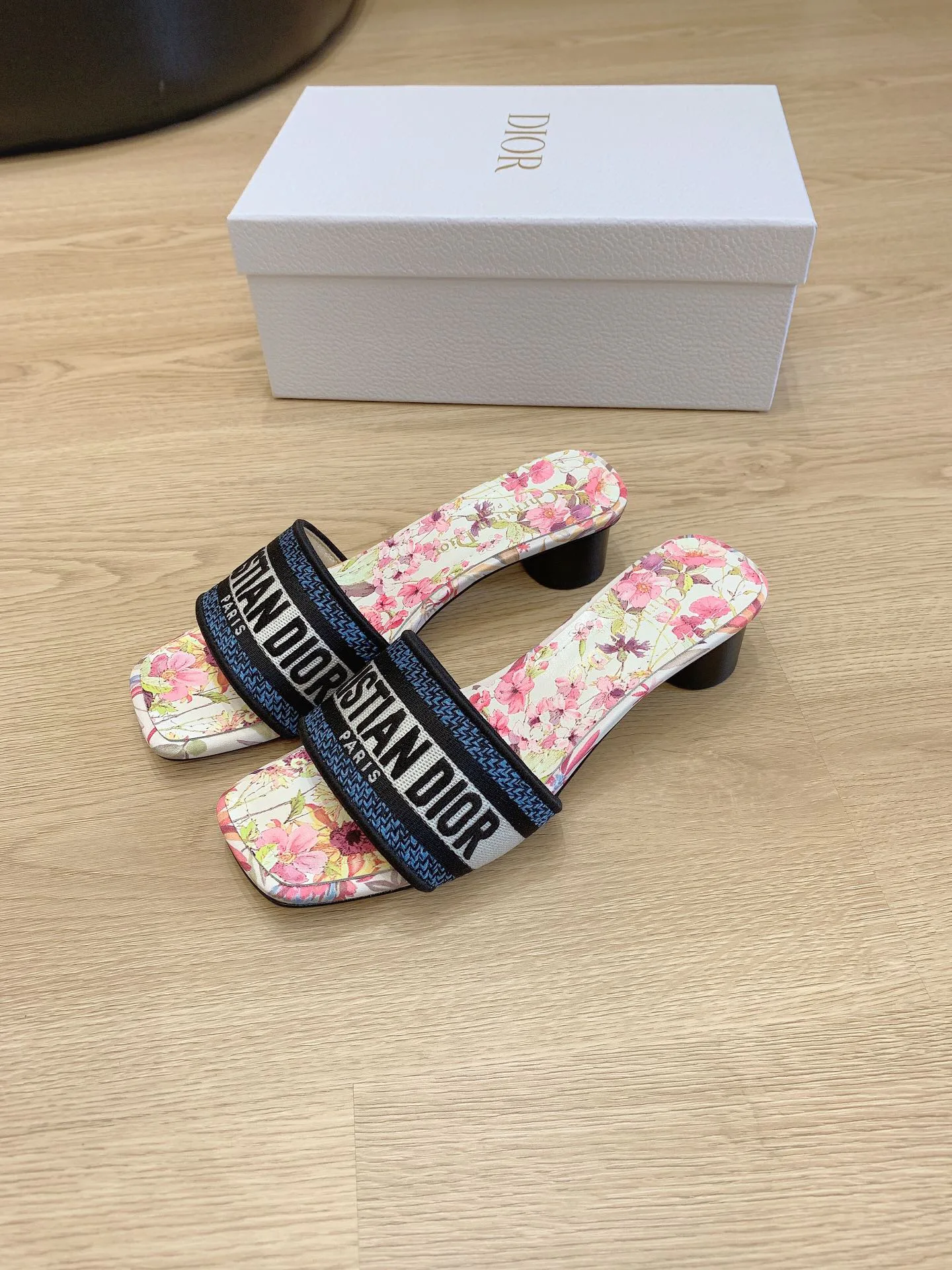 Босоножки Женские Christian Dior 11252550