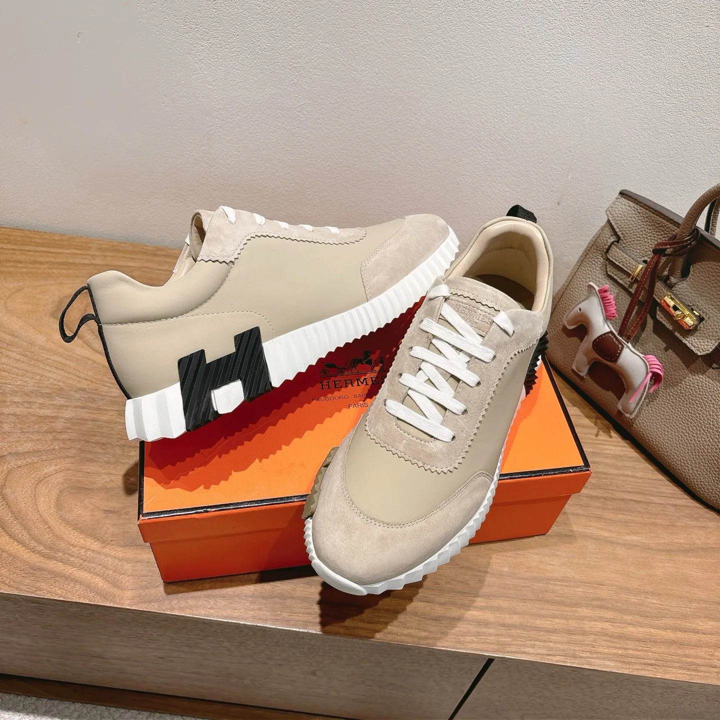 Кроссовки Женские Hermes 9915041