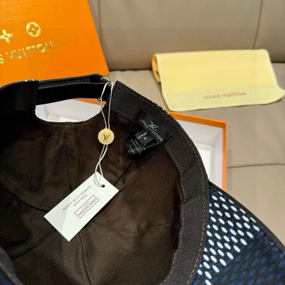 Головные Уборы Louis Vuitton 11362267