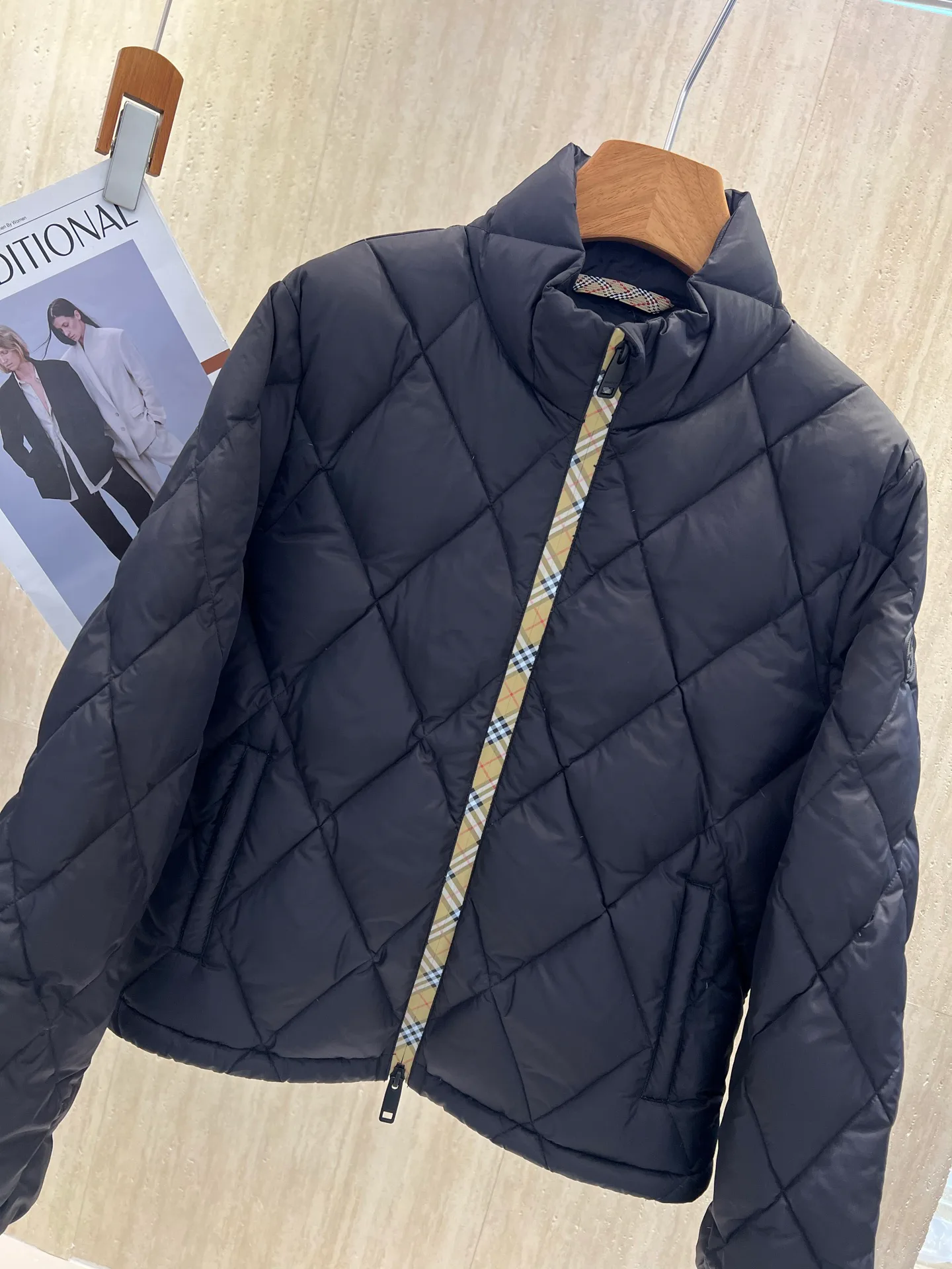 Куртки И Пуховики Женские Burberry 18657932
