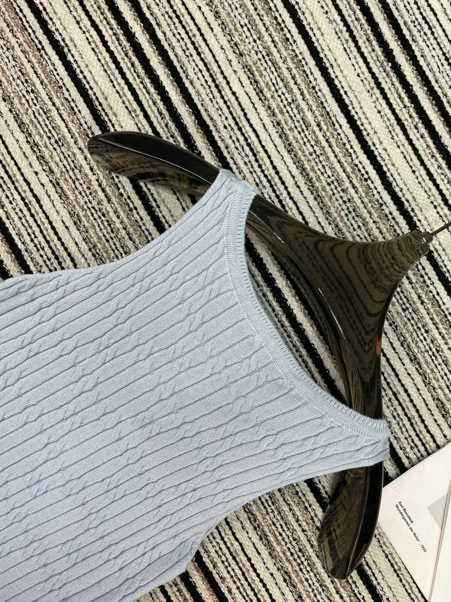 Жилеты Женские Chanel 11311135