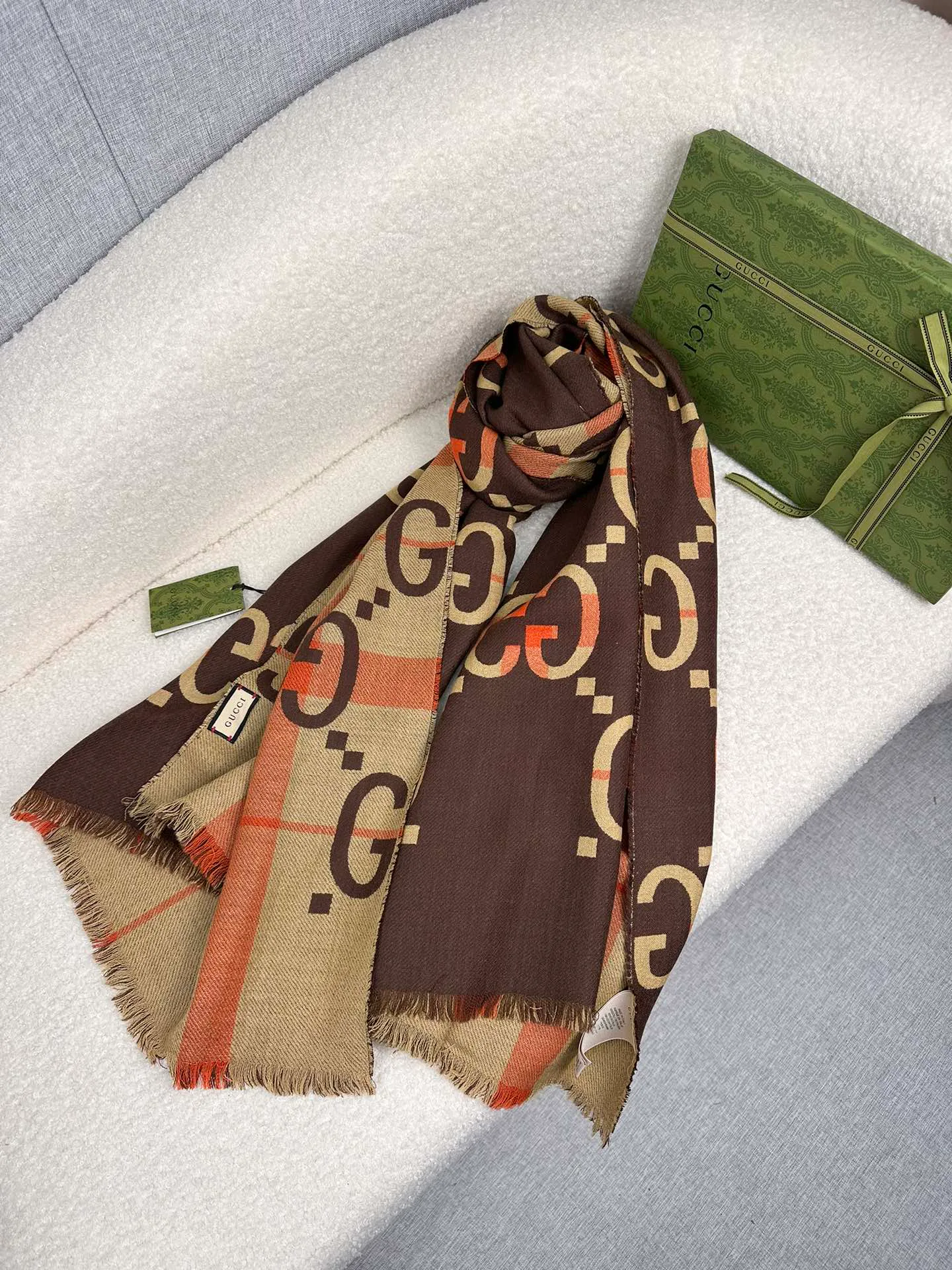 Шарфы Gucci 412316