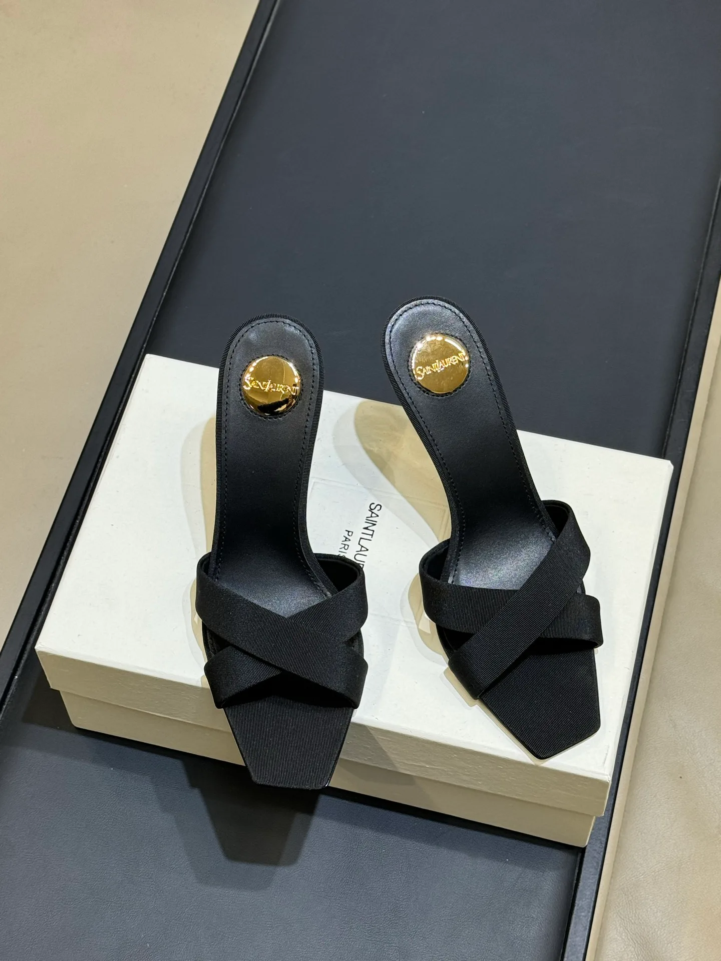 Босоножки Женские Saint Laurent 11892876