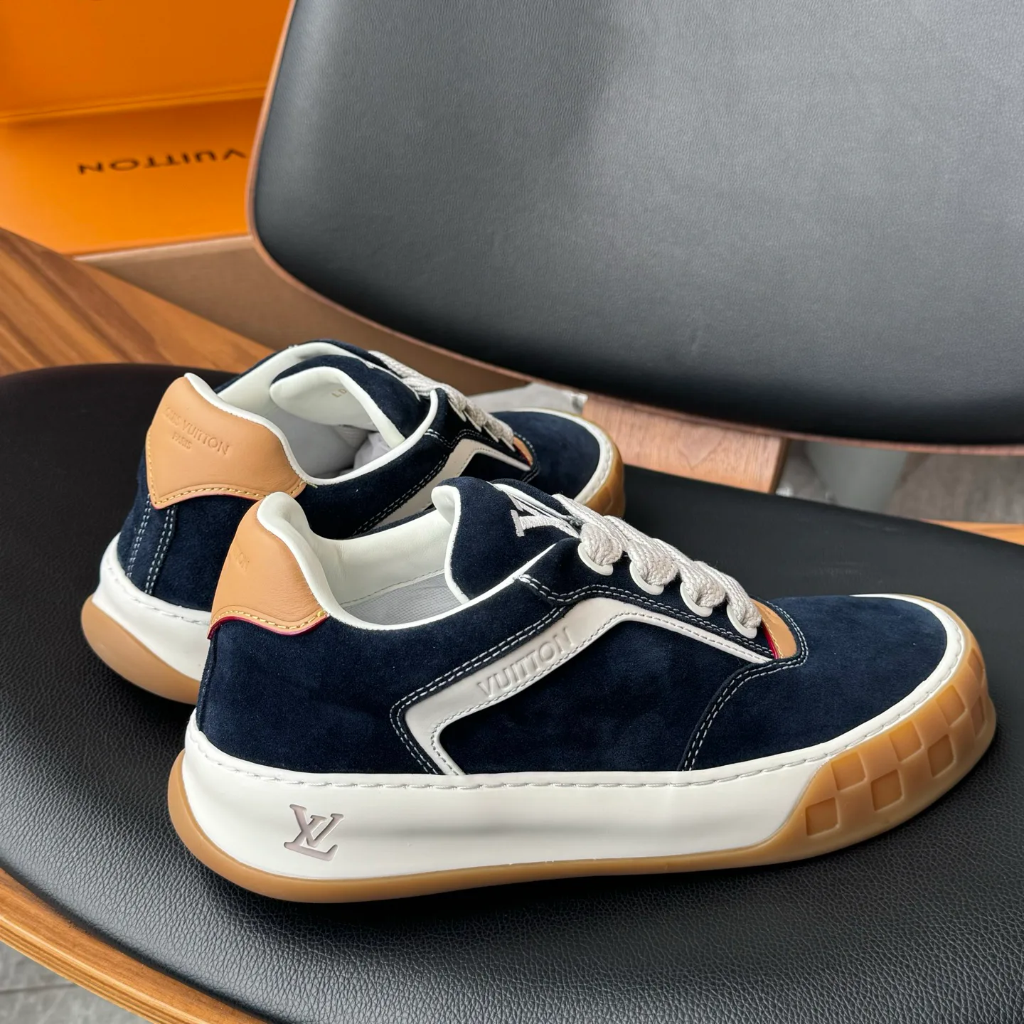 Кроссовки Мужские Louis Vuitton 12629855
