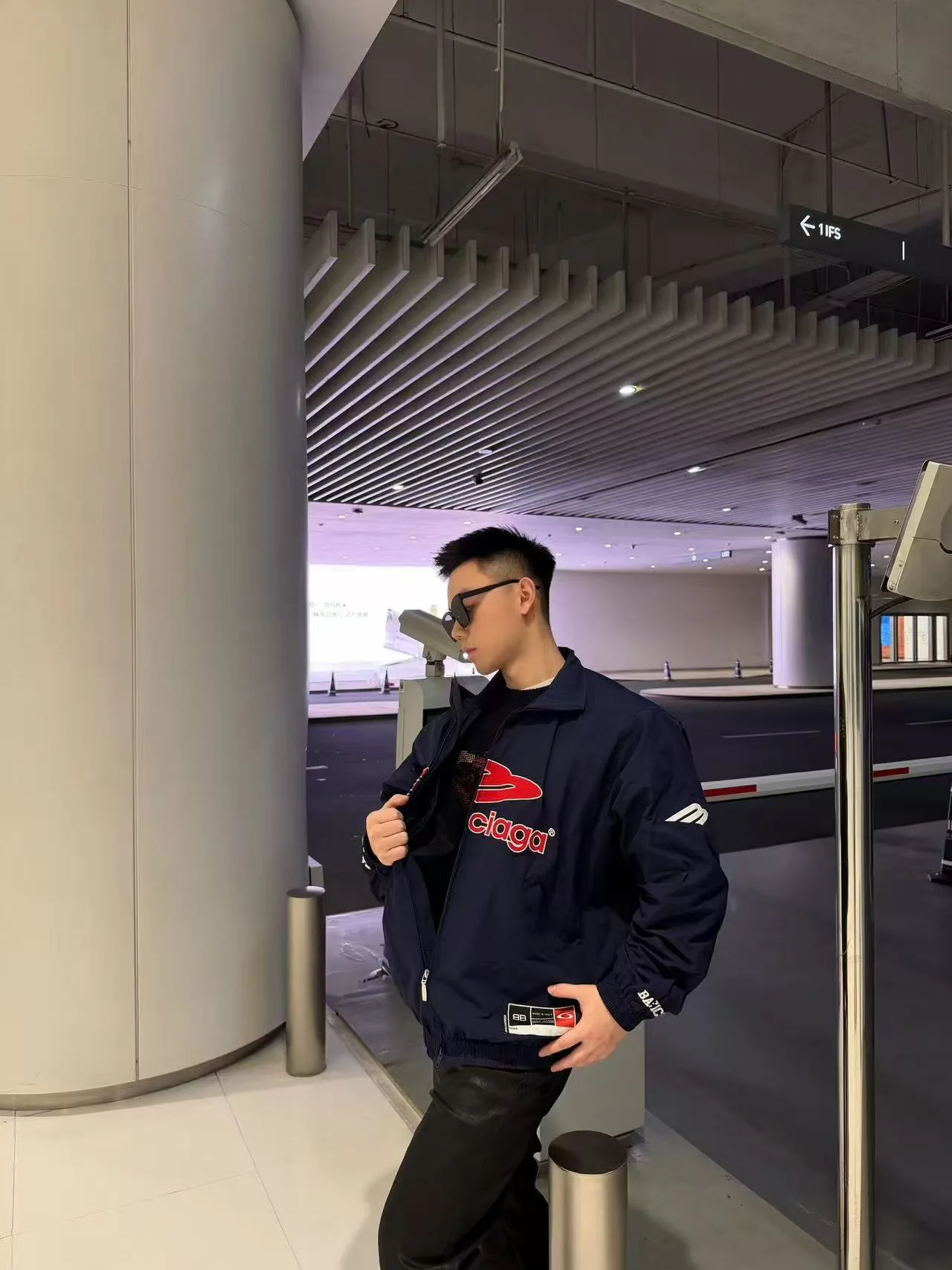 Куртки И Пуховики Мужские Balenciaga 11131847