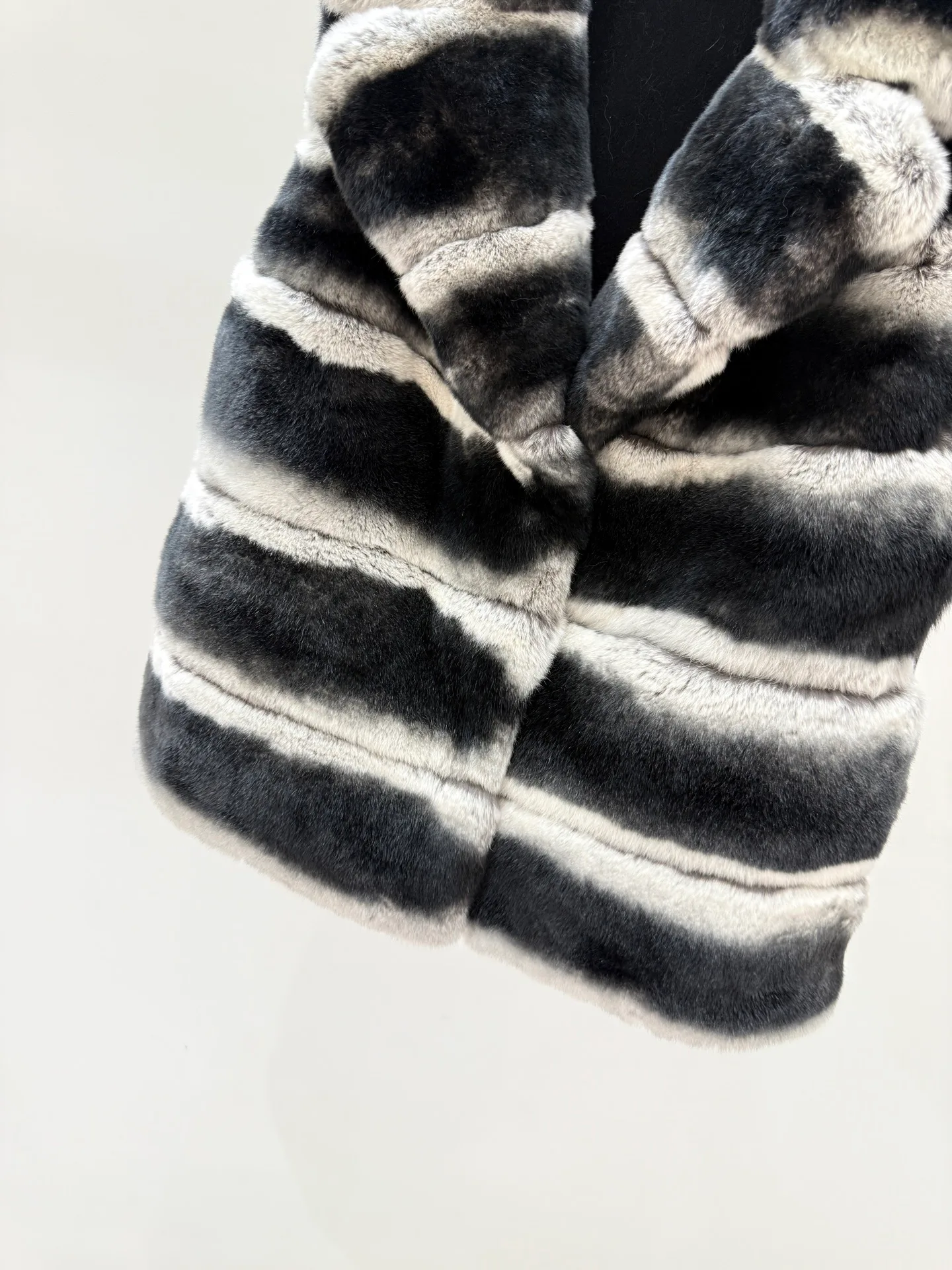 Жилеты Женские Loro Piana 18699787