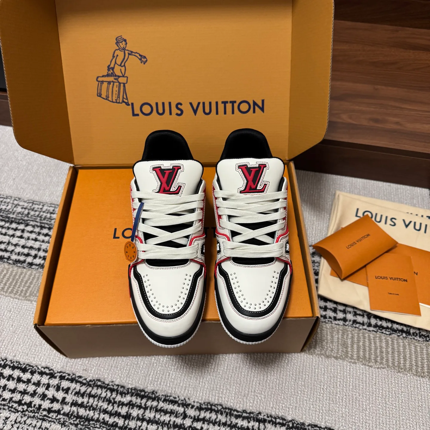 Кроссовки Женские Louis Vuitton 1546809