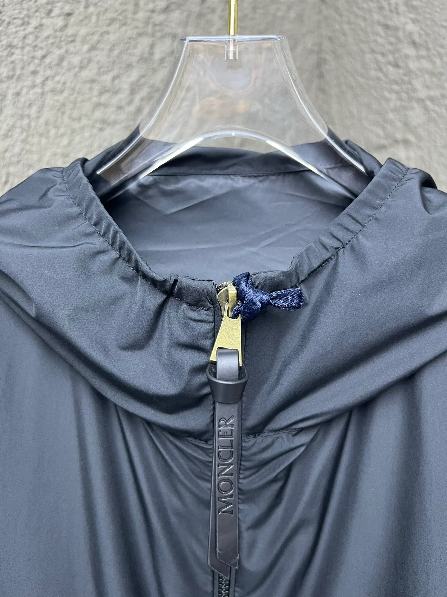 Куртки И Пуховики Женские Moncler 14179717