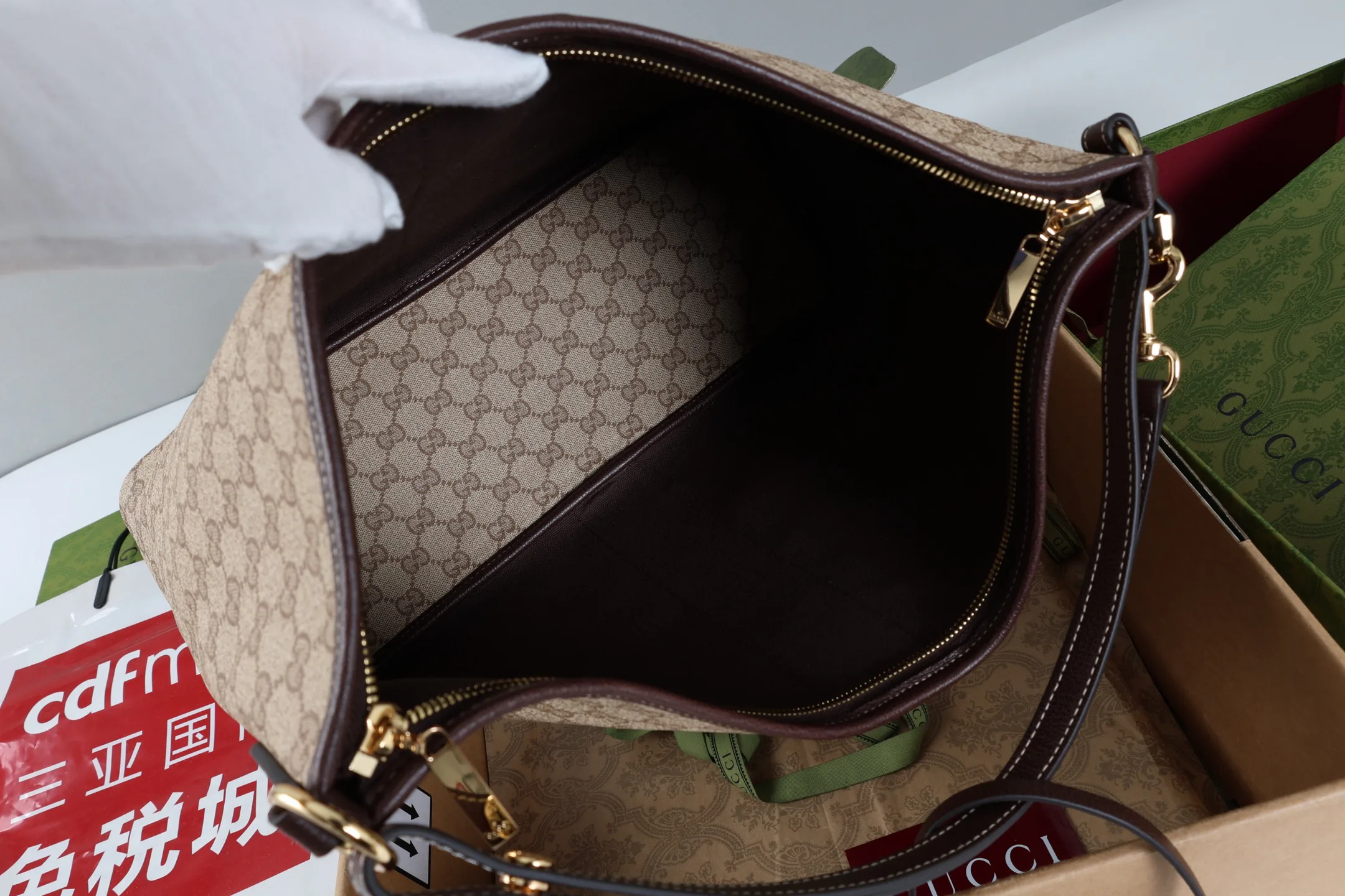 Классические Сумки Женские Gucci 18250600