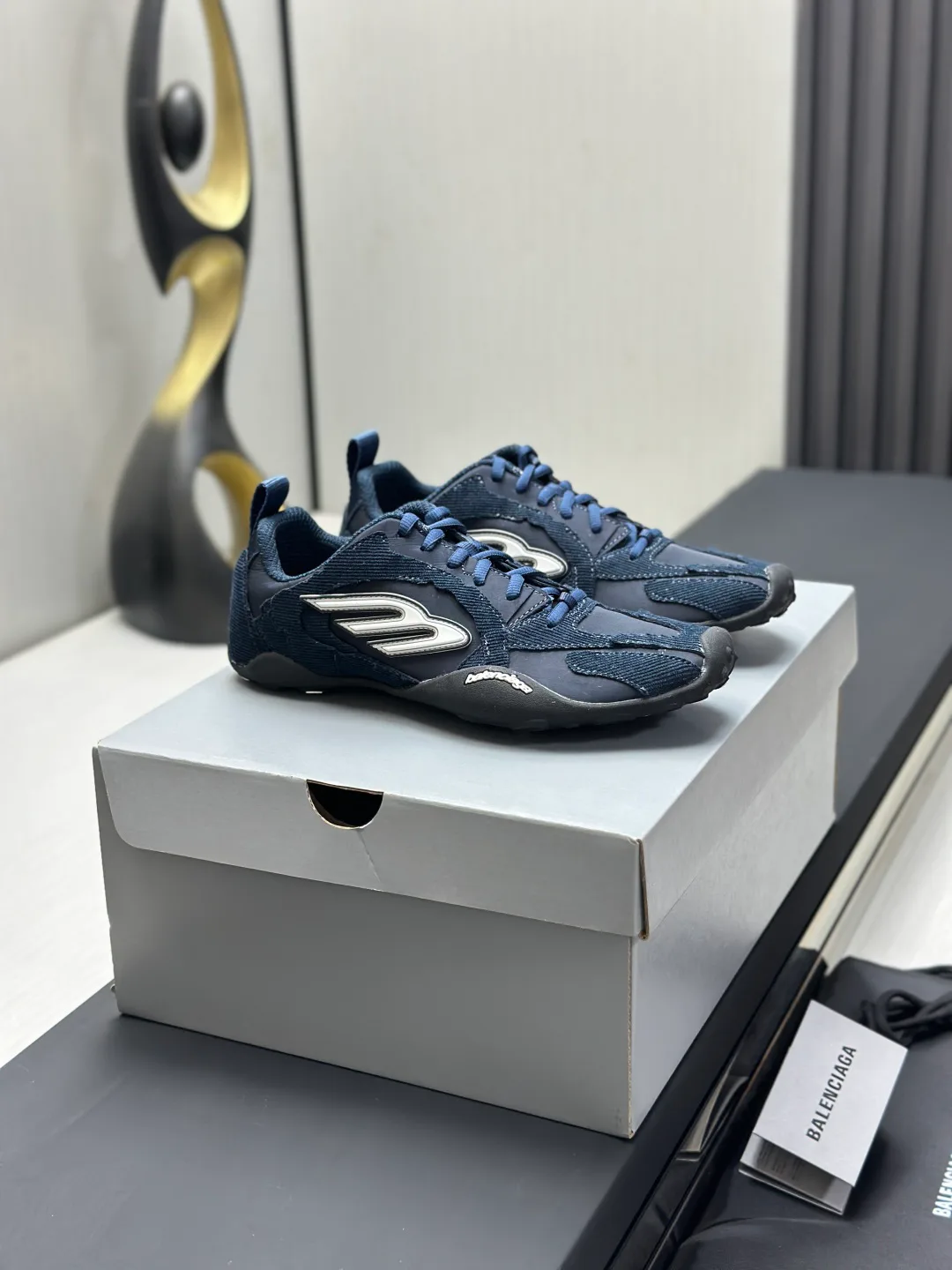 Кроссовки Женские Balenciaga 4705673