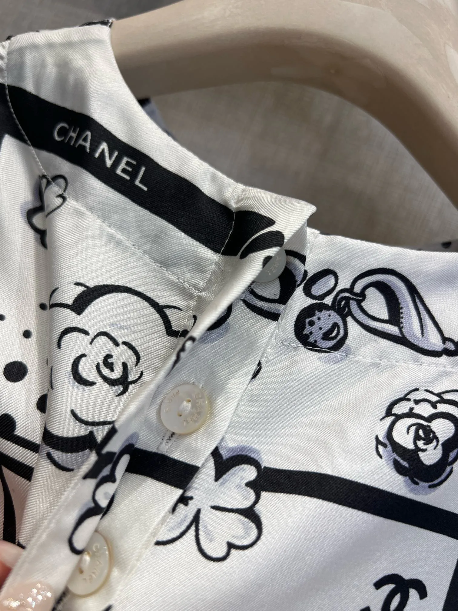 Футболки Женские Chanel 13436374